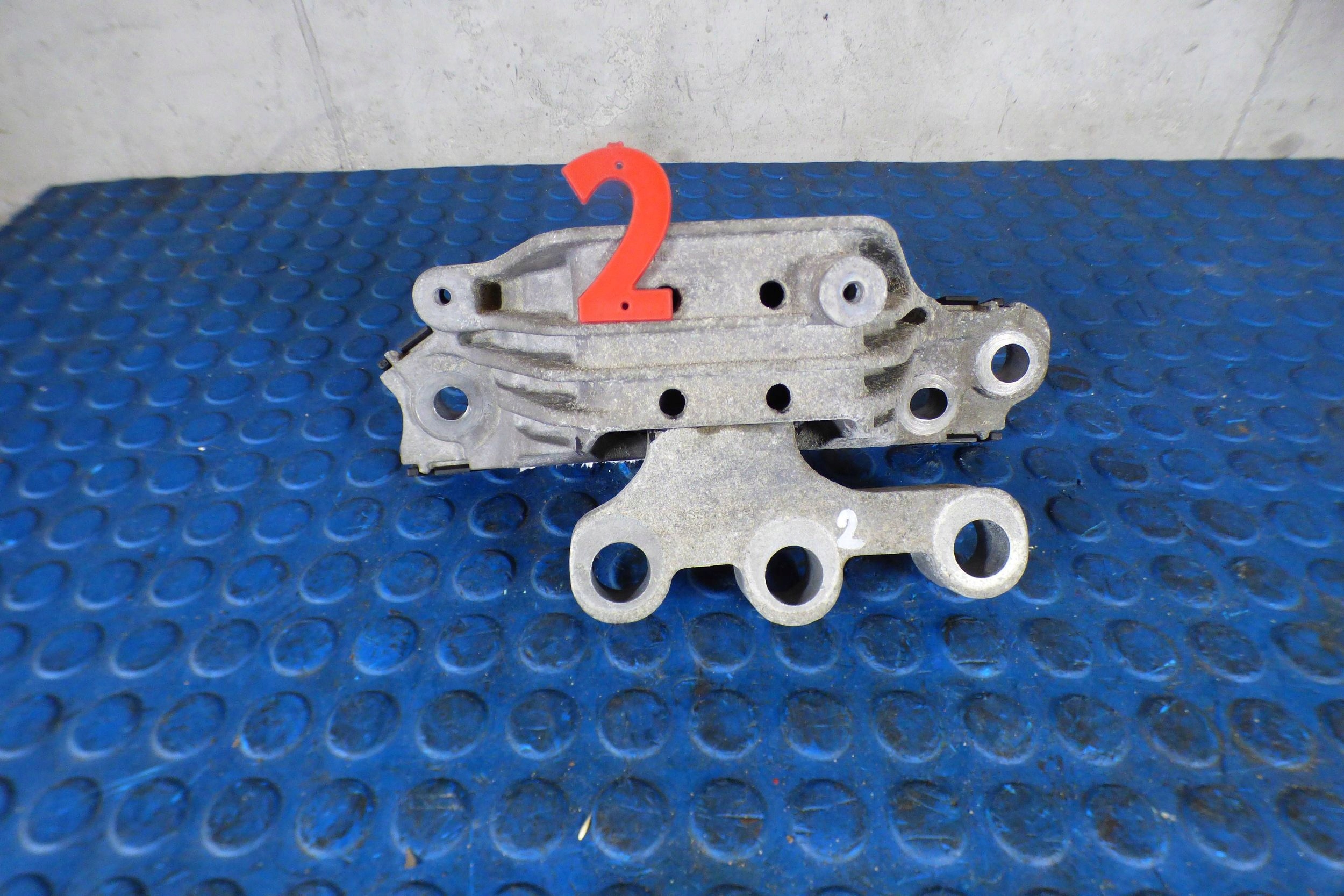Opel Astra K V 1.5 CDTI engine mount 39193447 st.BDB