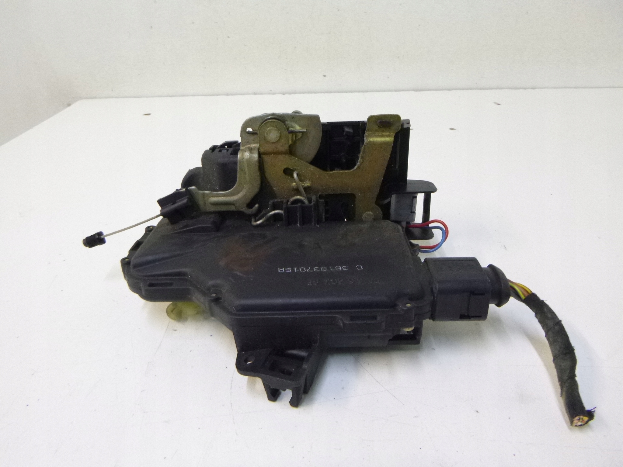 lock front left Skoda Octavia 1998
