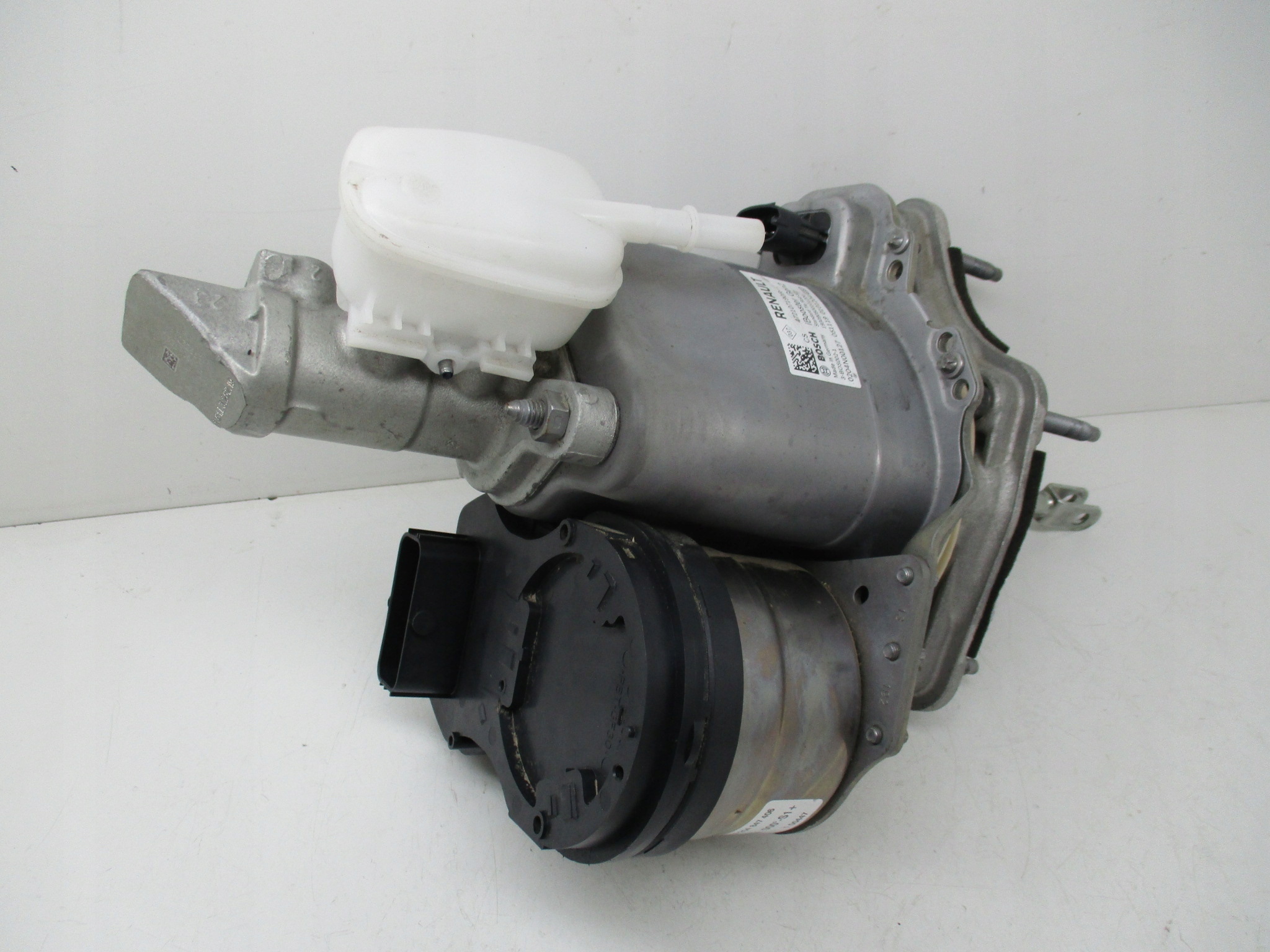 0204N00127 - Zoe Lift 20-сервопривод главный тормозной цилиндр 472107190R