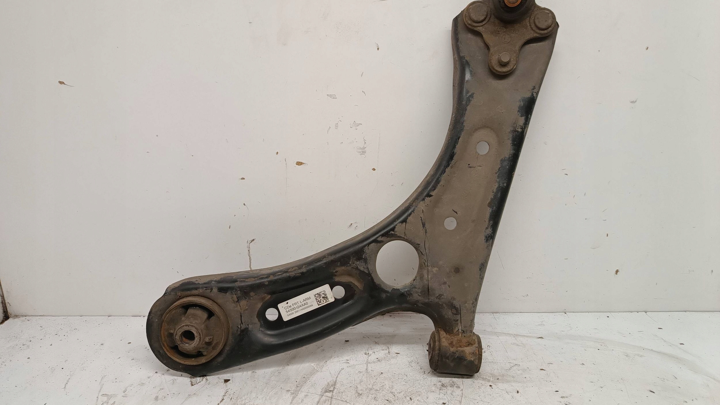 HYUNDAI I30 III CEED III arm left front 54500-G4AA0 2017