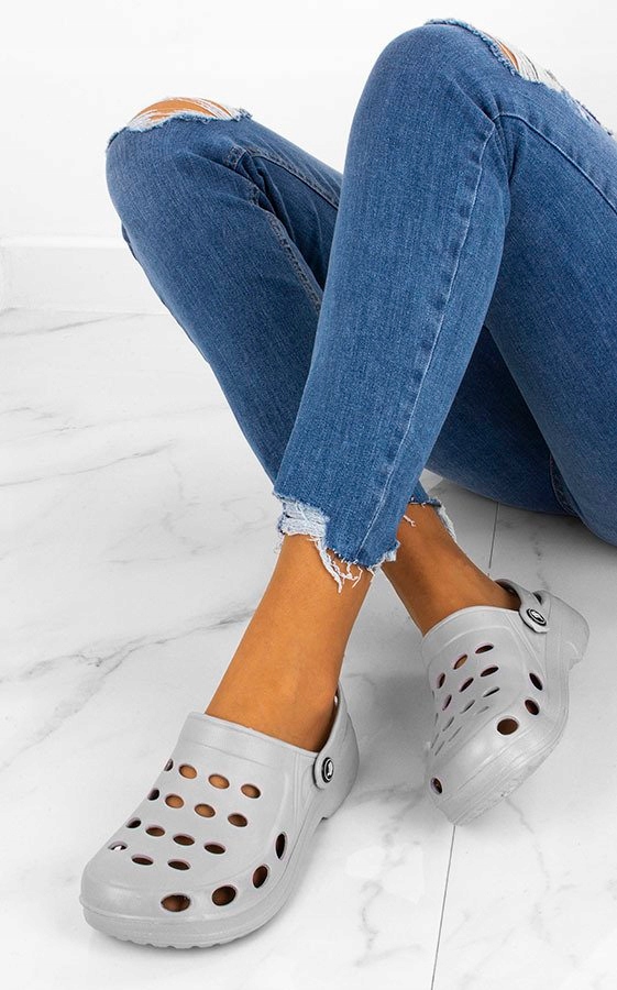 SZARE LEKKIE KLAPKI CHODAKI KROKSY MEDYCZNE 37 Cechy dodatkowe brak