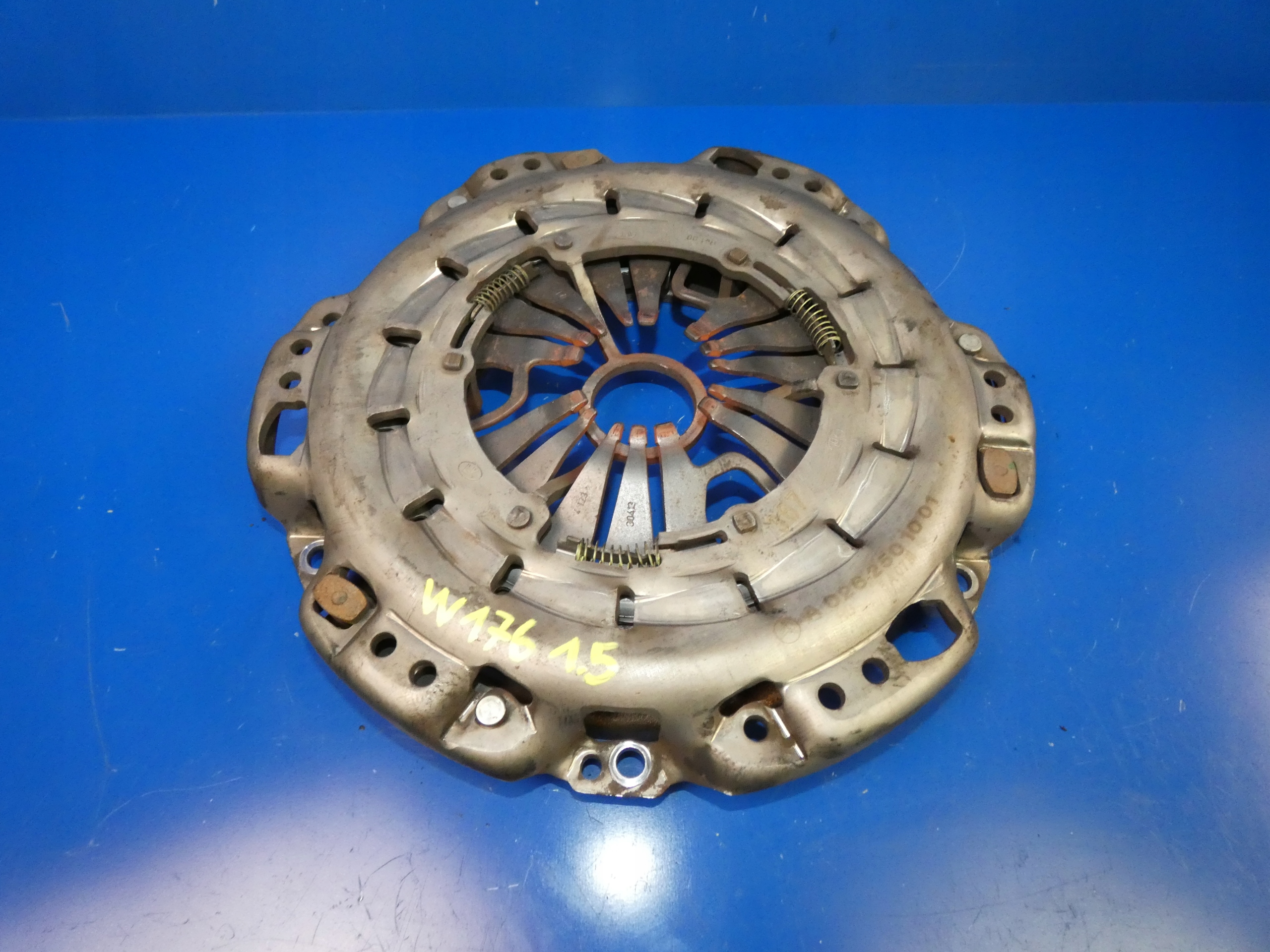 MERCEDES A W176 B W246 W117 1.5 D DE PRESSION EMBRAYAGE