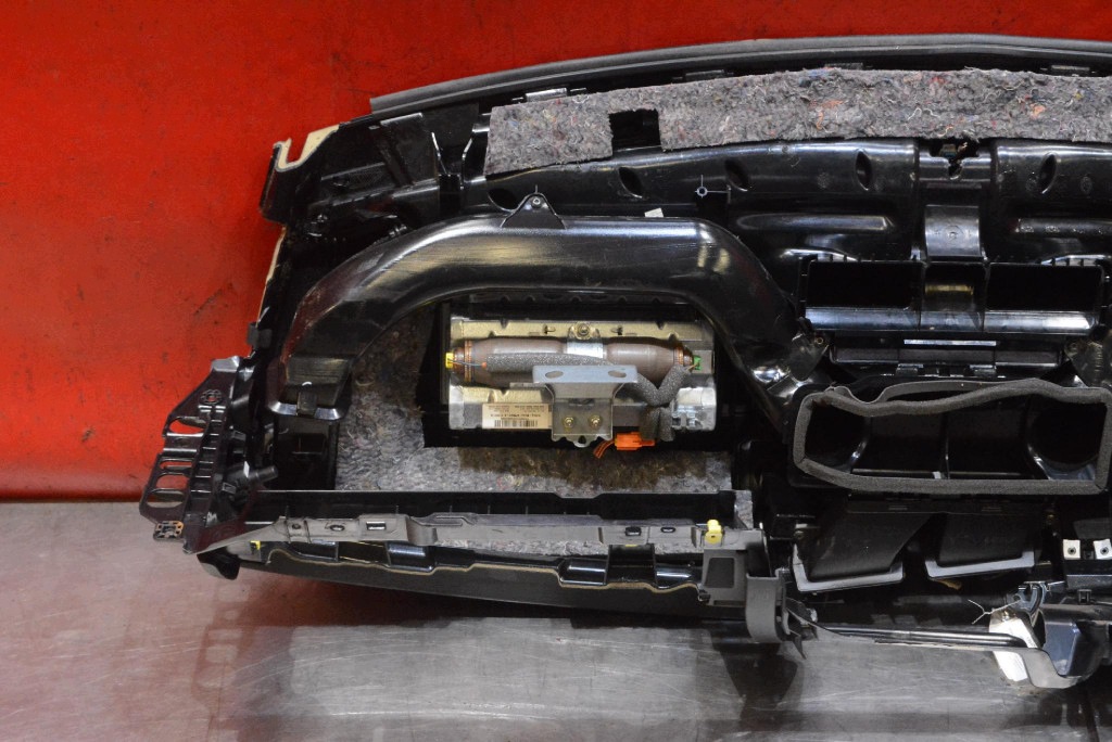 dashboard instrument panel console cockpit airbag EU VOLVO XC60 1 and 08-13