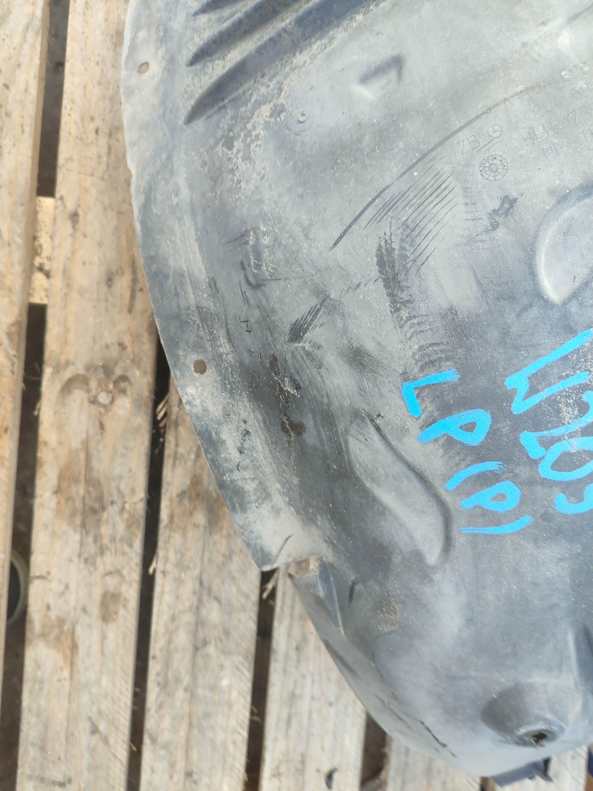 mudguard left front front MERCEDES W204 A2046900130 A2046981330