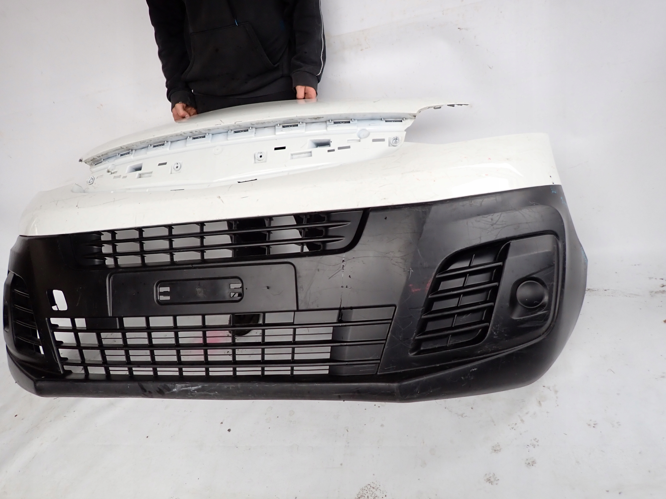 OPEL VIVARO C ZAFIRA D 19- bumper front front 9833129877