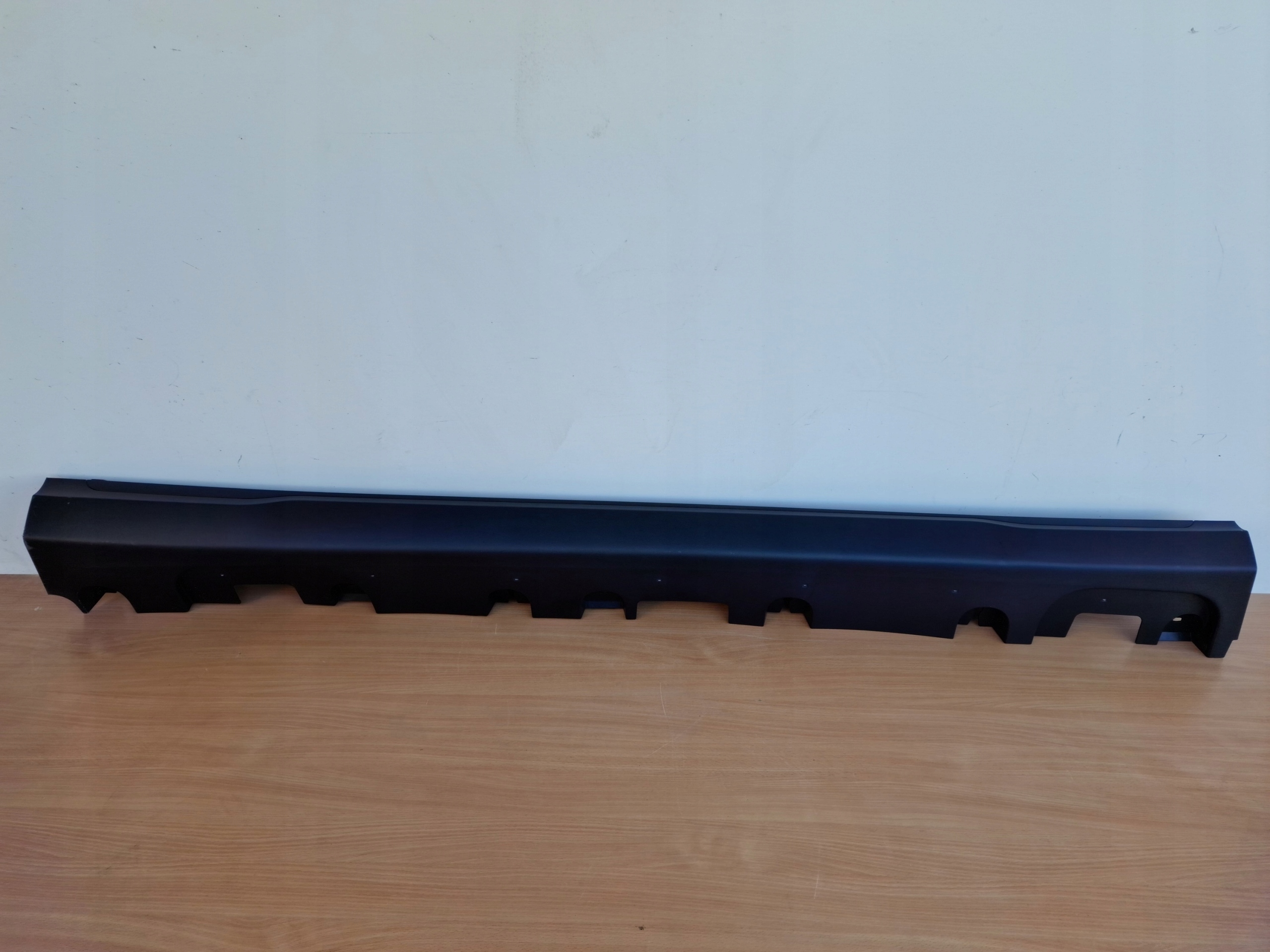 MERCEDES GLS W167 X167 right moulding threshold threshold