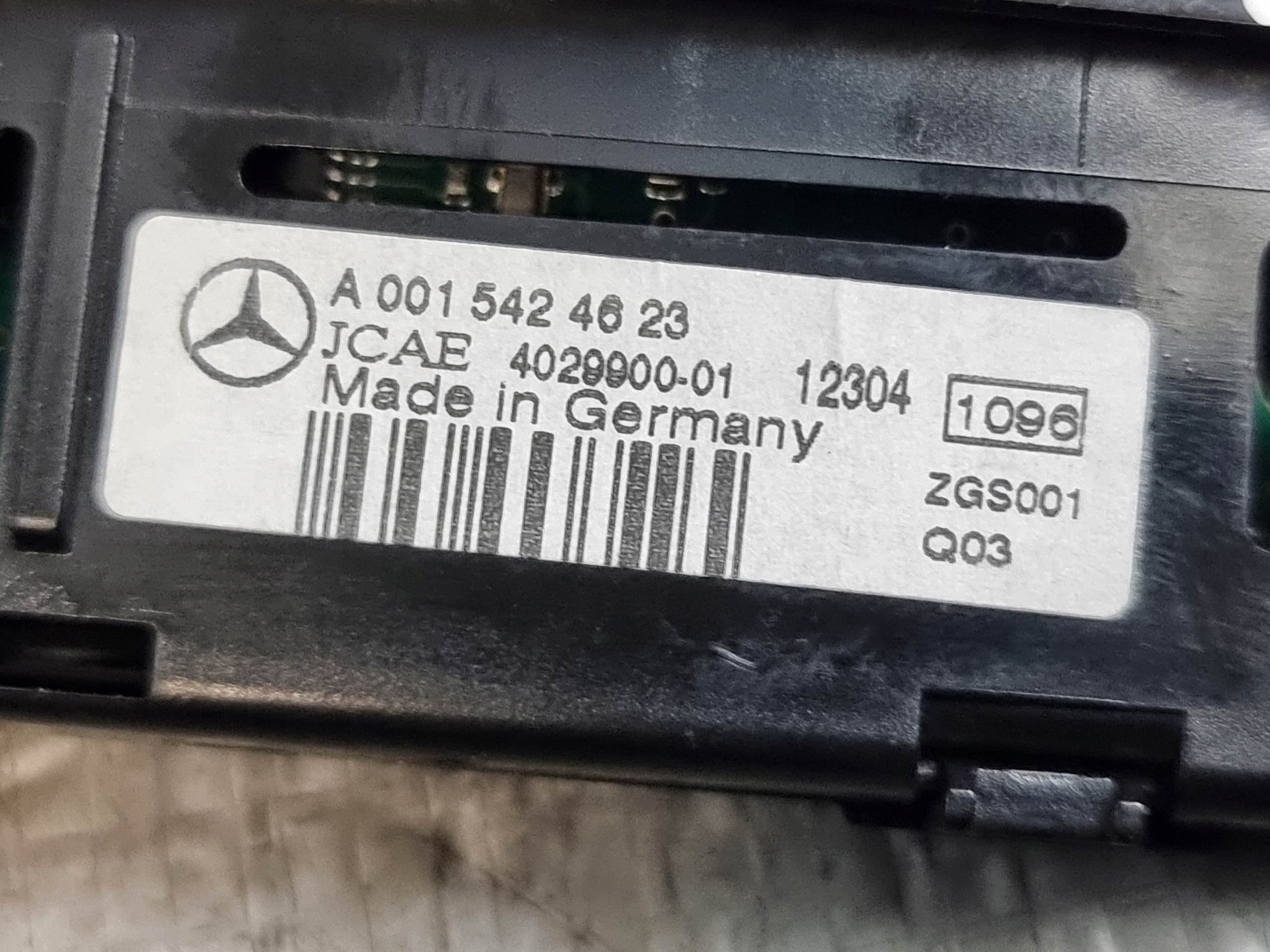 display PDC front OE A0015424623 MERCEDES E KLASA W212 13r