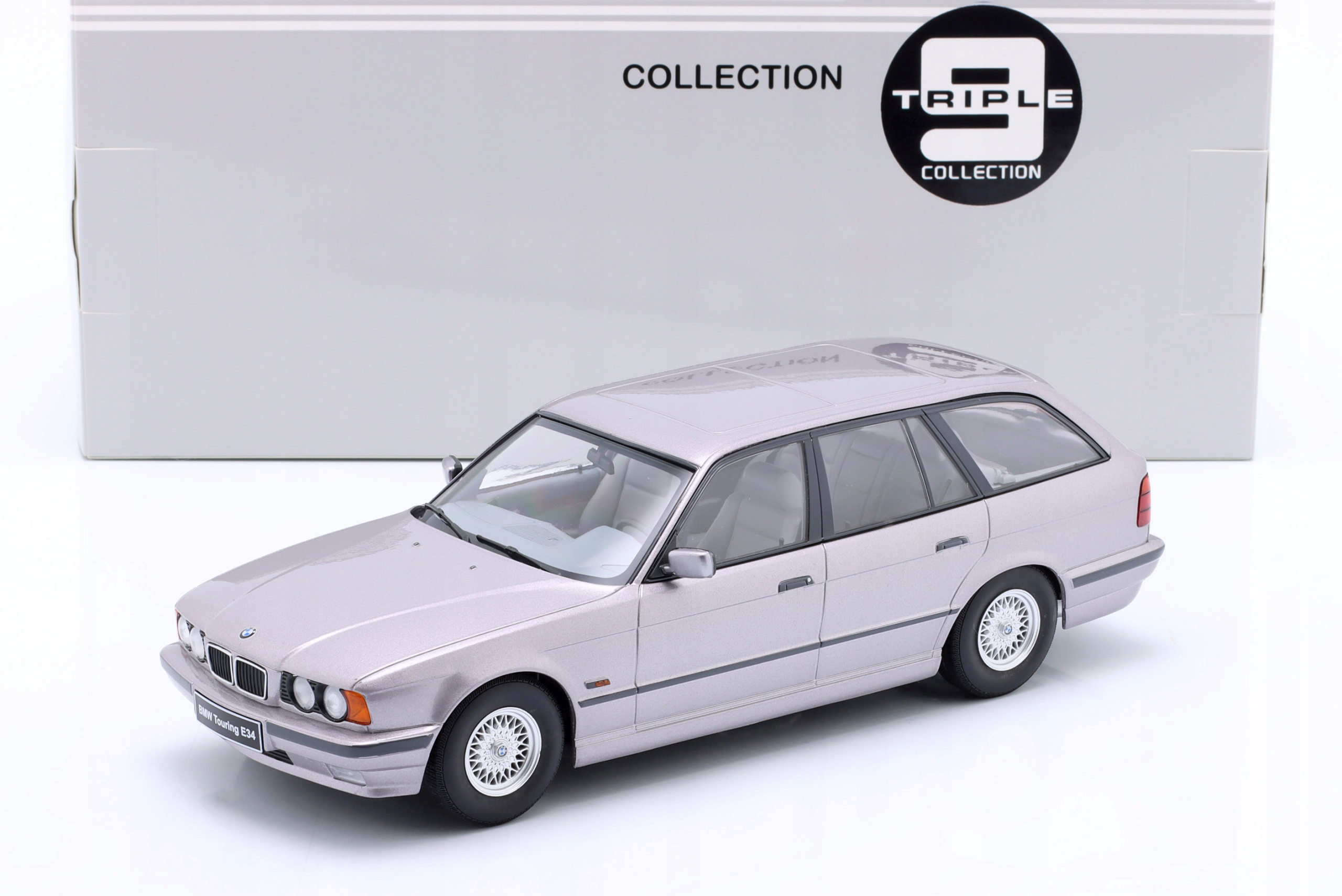 TRIPLE9 Bmw řady 5 (E34) Touring 1996 Arctic Silver 1:18