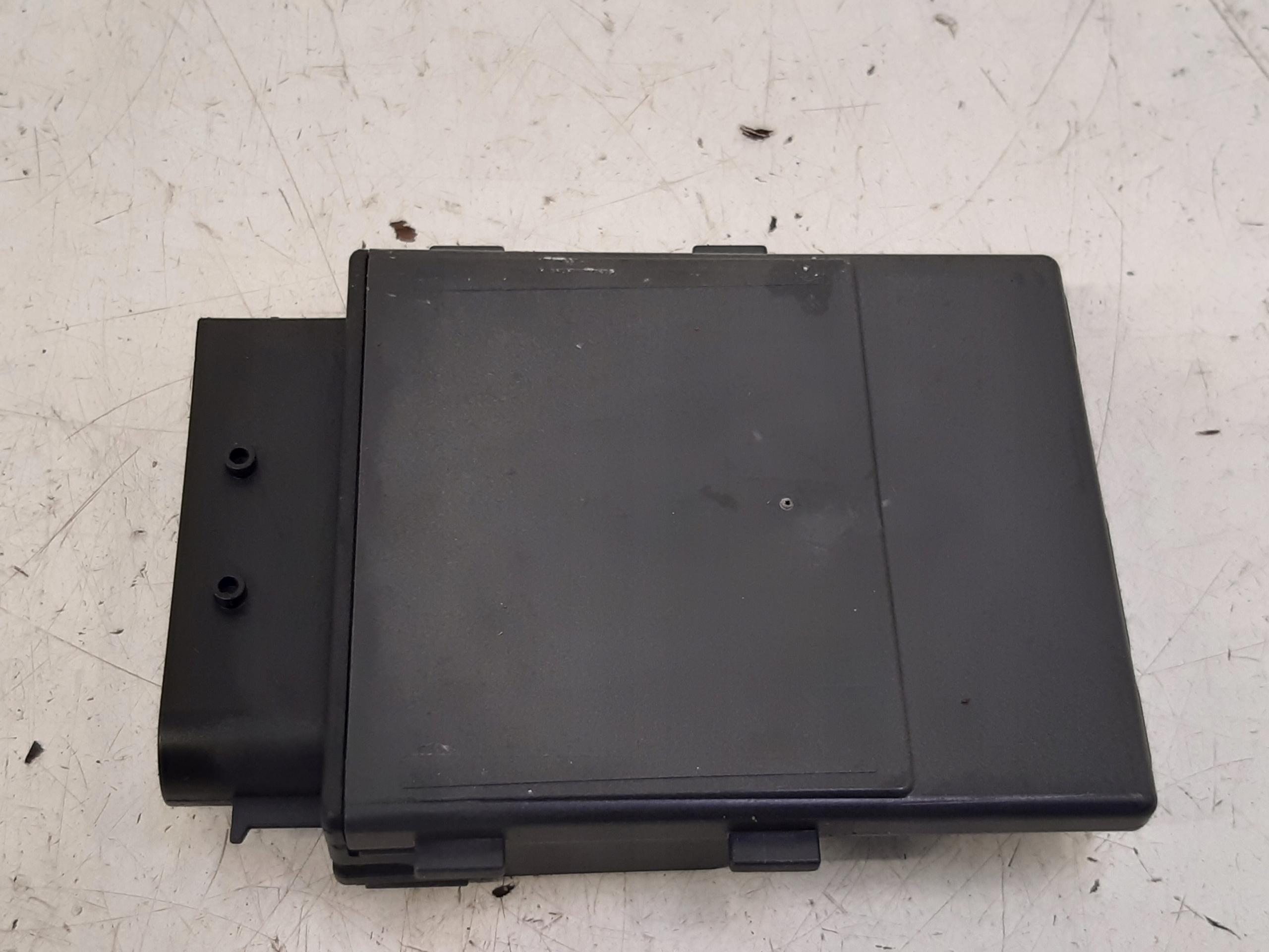 Bedienteil pompy des Kraftstoffsbehälters 4M0906121B Audi A4 B9