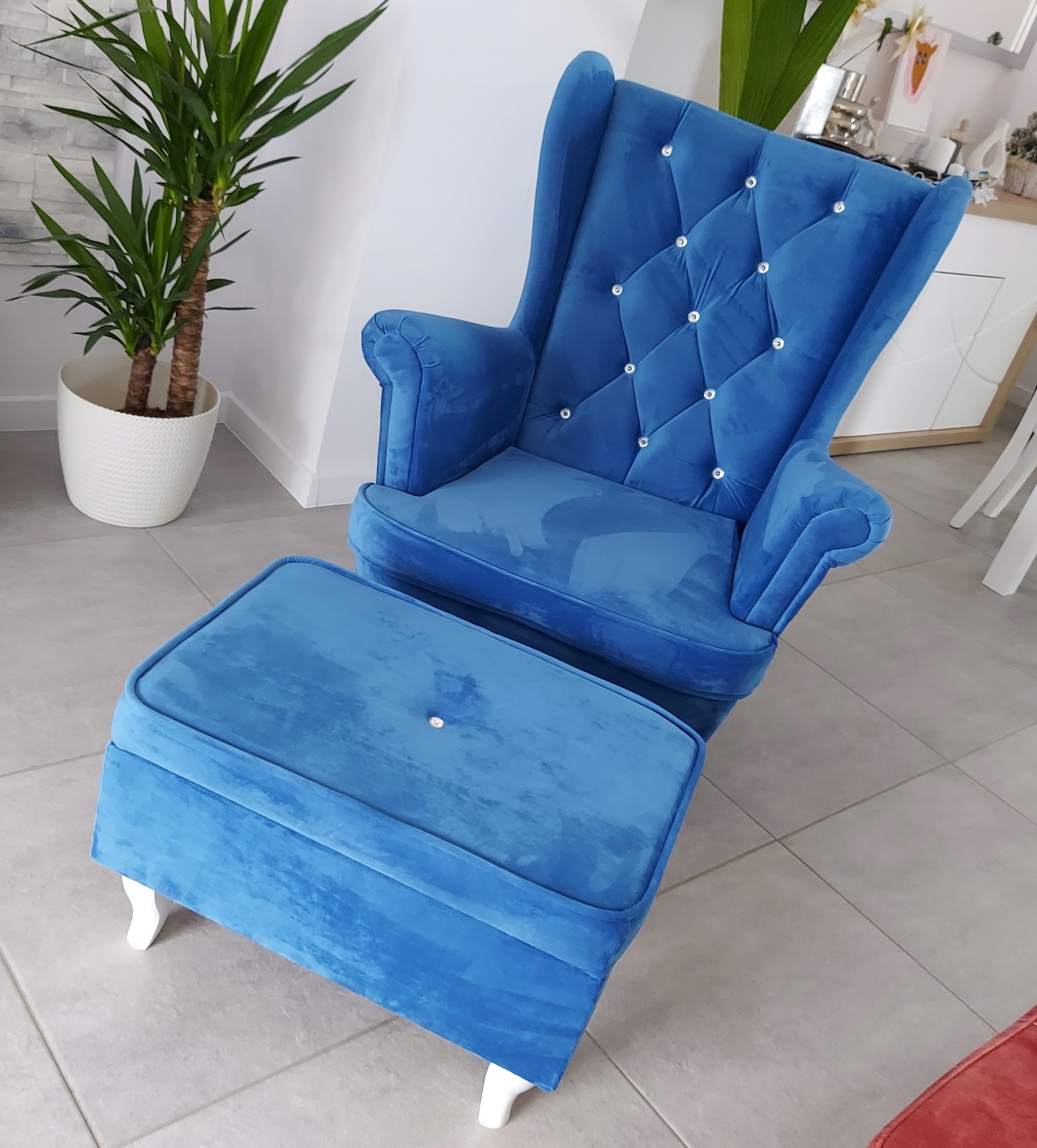 

Fotel Uszak Dla Mamy Do Karmienia +podnóżek