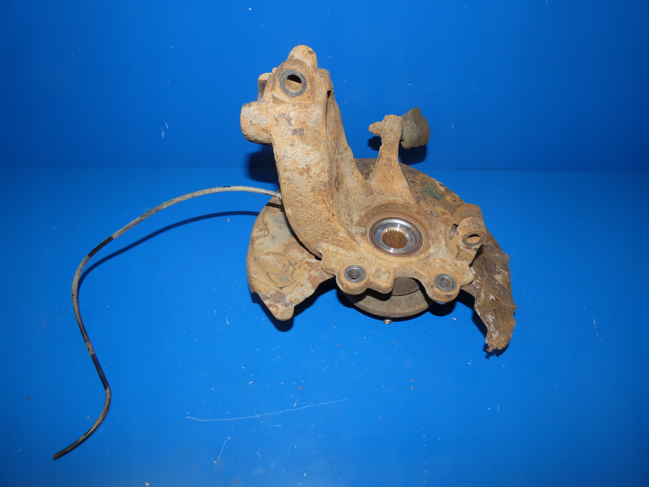 FORD KUGA MK1 КРОССОВЕР СТУПИЦА ПЕРЕДНЯЯ ПРАВАЯ