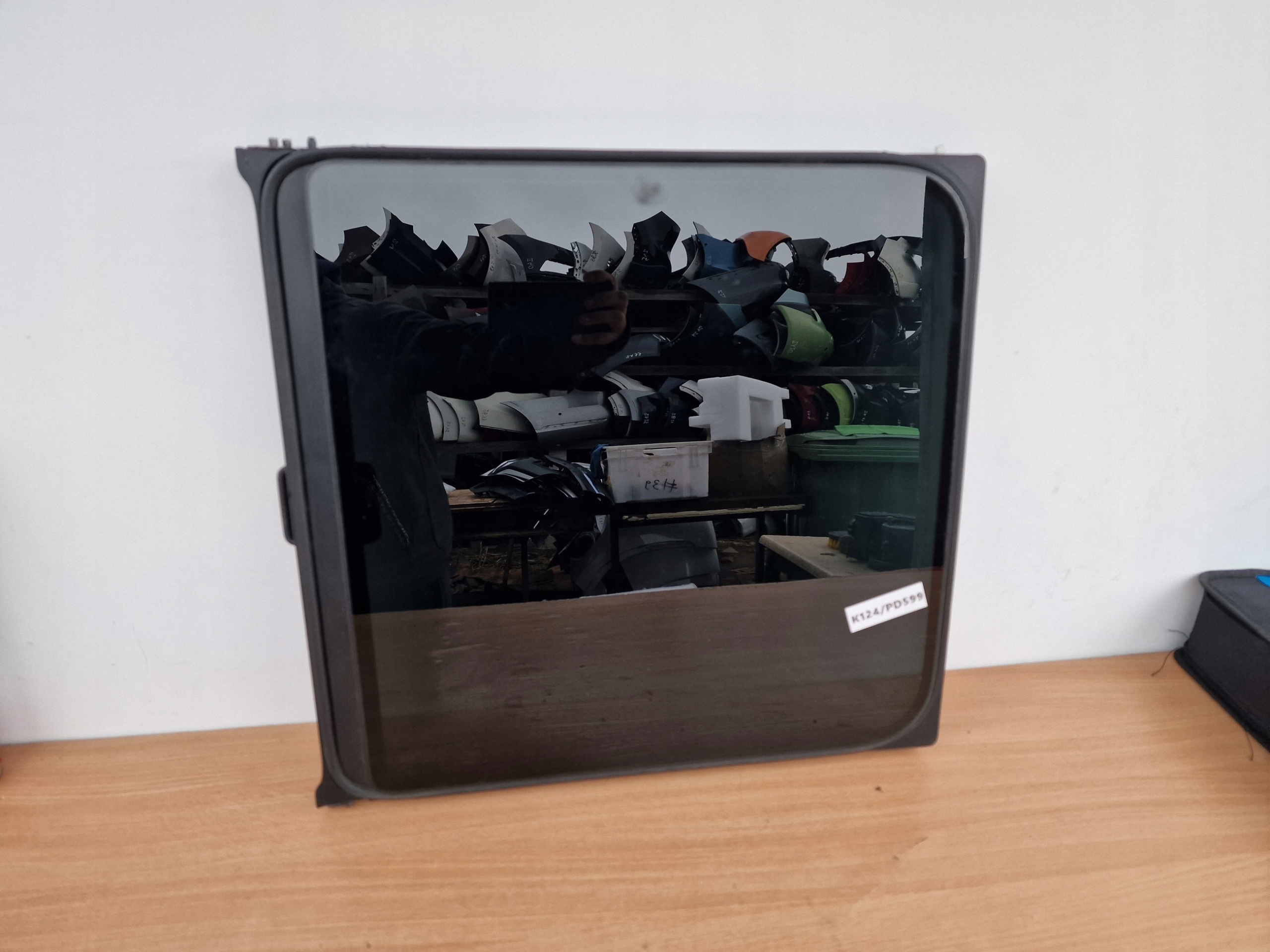 A038482 43R-004343 - Бічне розсувне скло VW TRANSPORTER T5 T6 темне