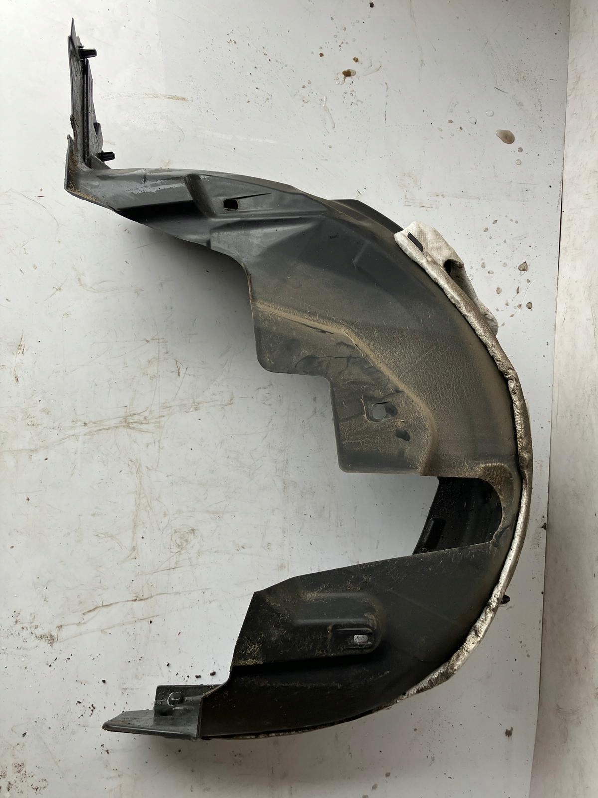 mudguard left rear part CORSA F 9829469280