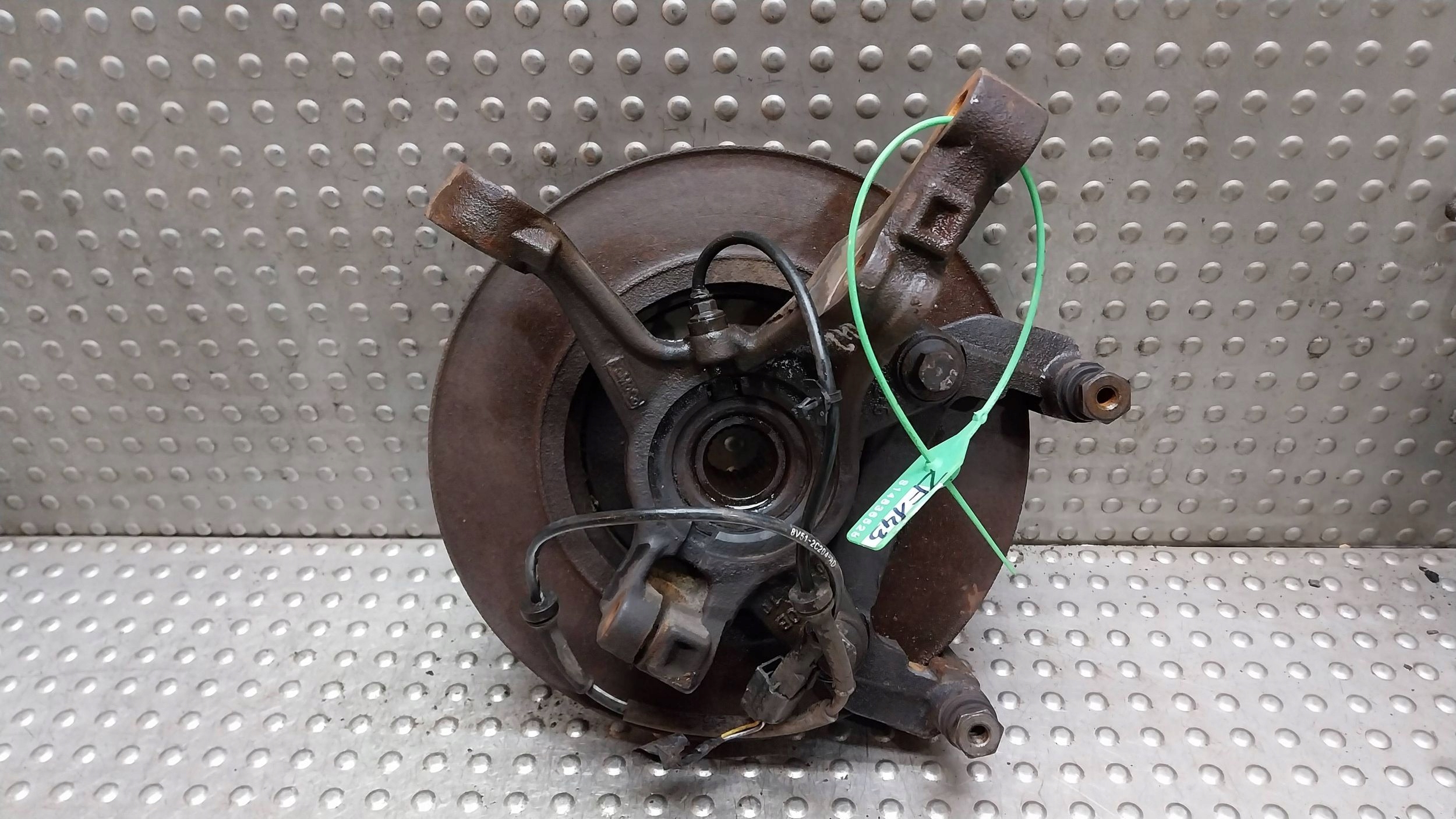 swing left front 8V51-3K171-AF/BE FORD FIESTA MK6 MK7