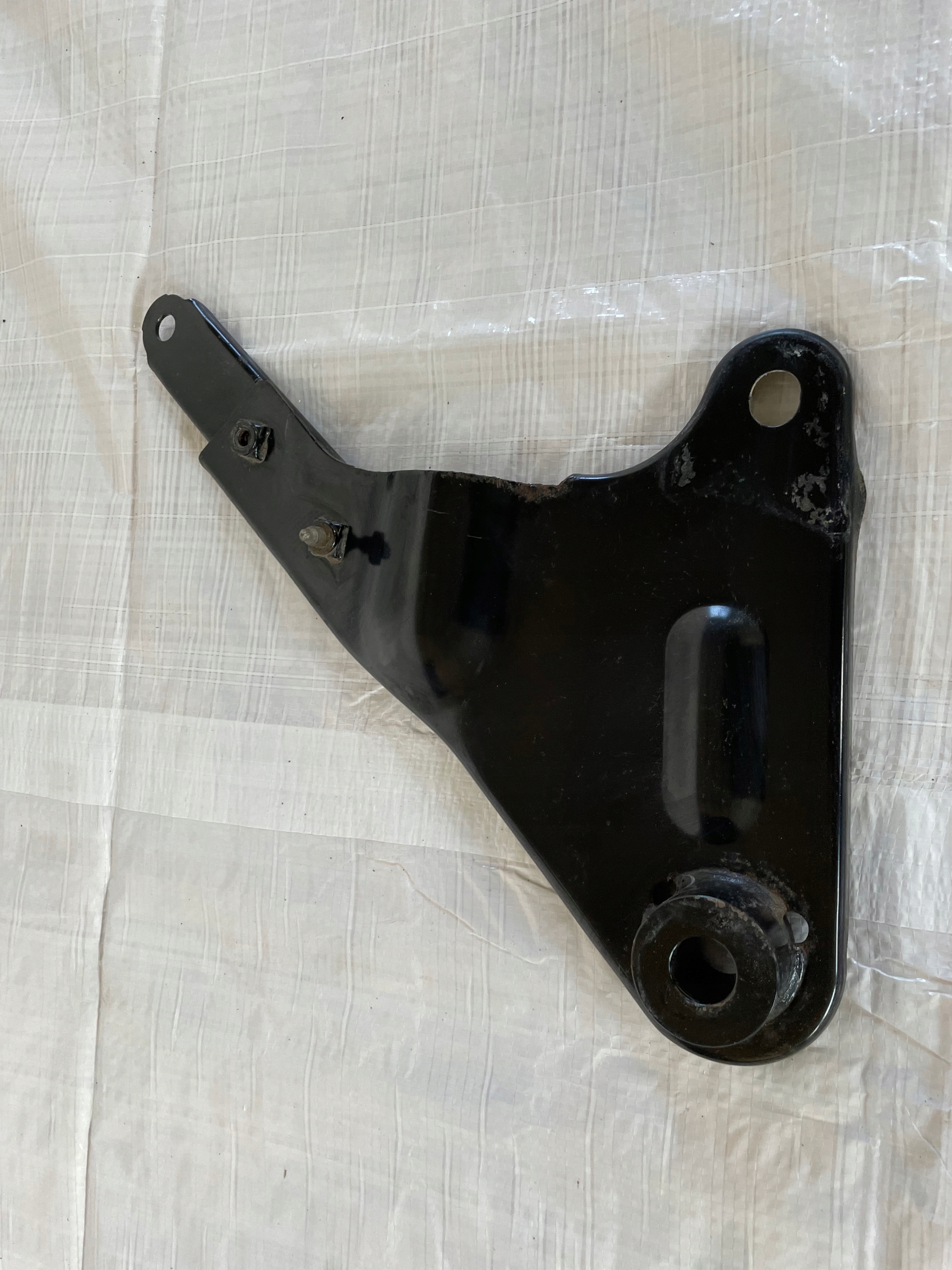 jaguar X761 Velar L560 кронштейн