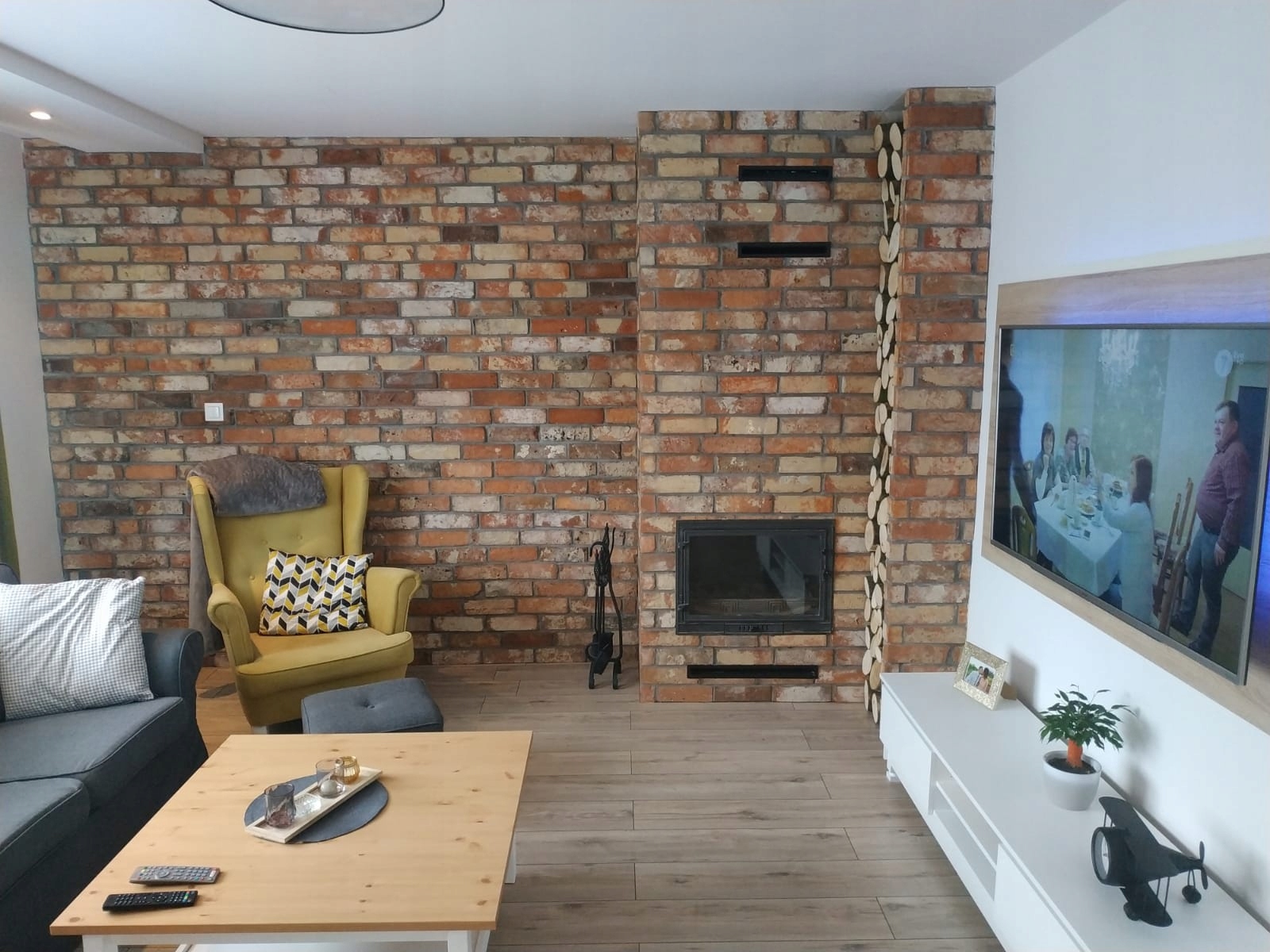 Stará demoliční cihla řezaná lico cihly Loftová originální struktura 1 m2