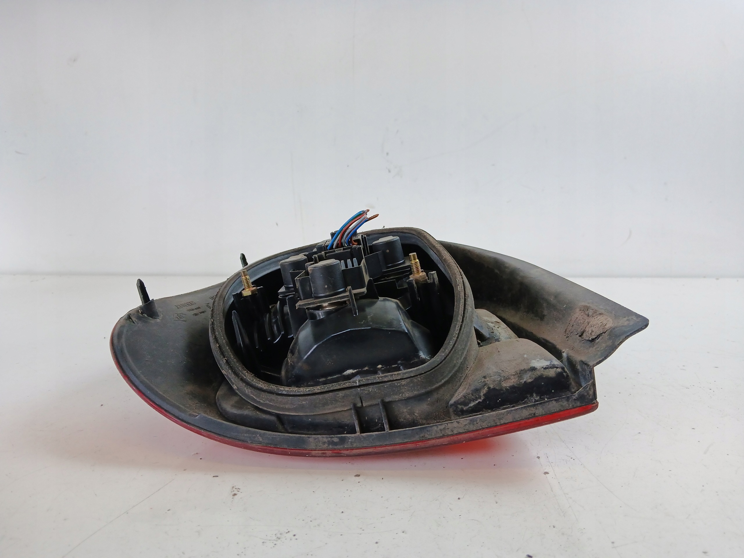 RENAULT SCENIC and LIFT light right rear part