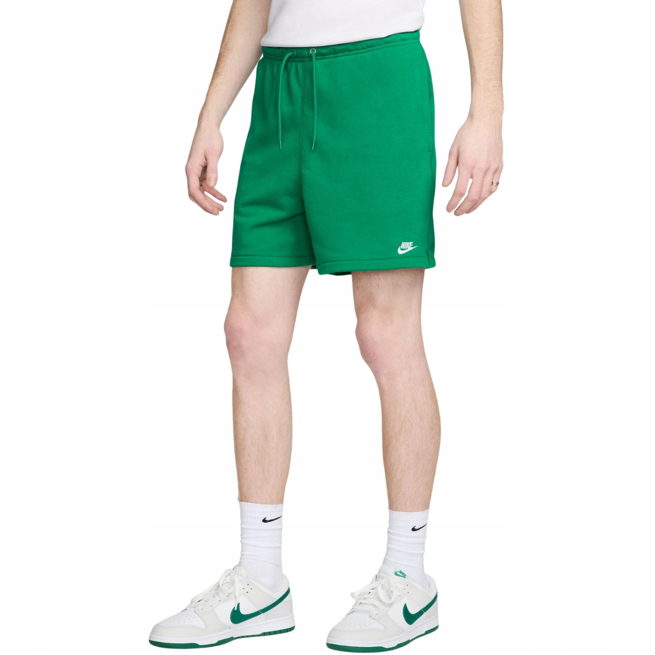 Kraťasy kraťasy Nike Club zelené FN3520 365 S