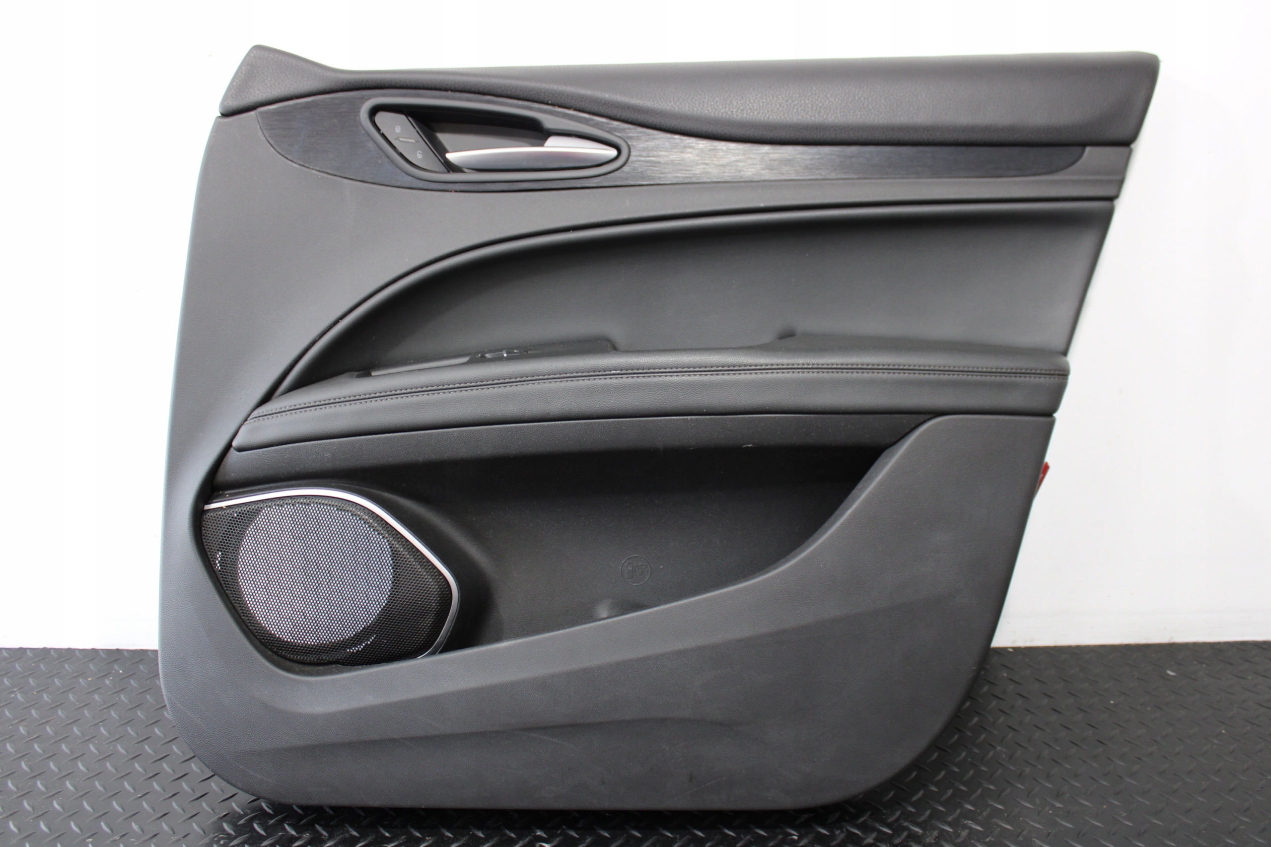 upholstery side door right front ALFA ROMEO STELVIO 2,2 D
