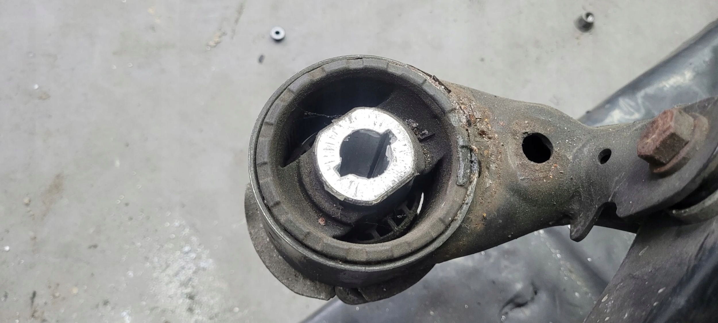 A5 8W Балка подвески зад подрамник 8W0505235AG A4 B9