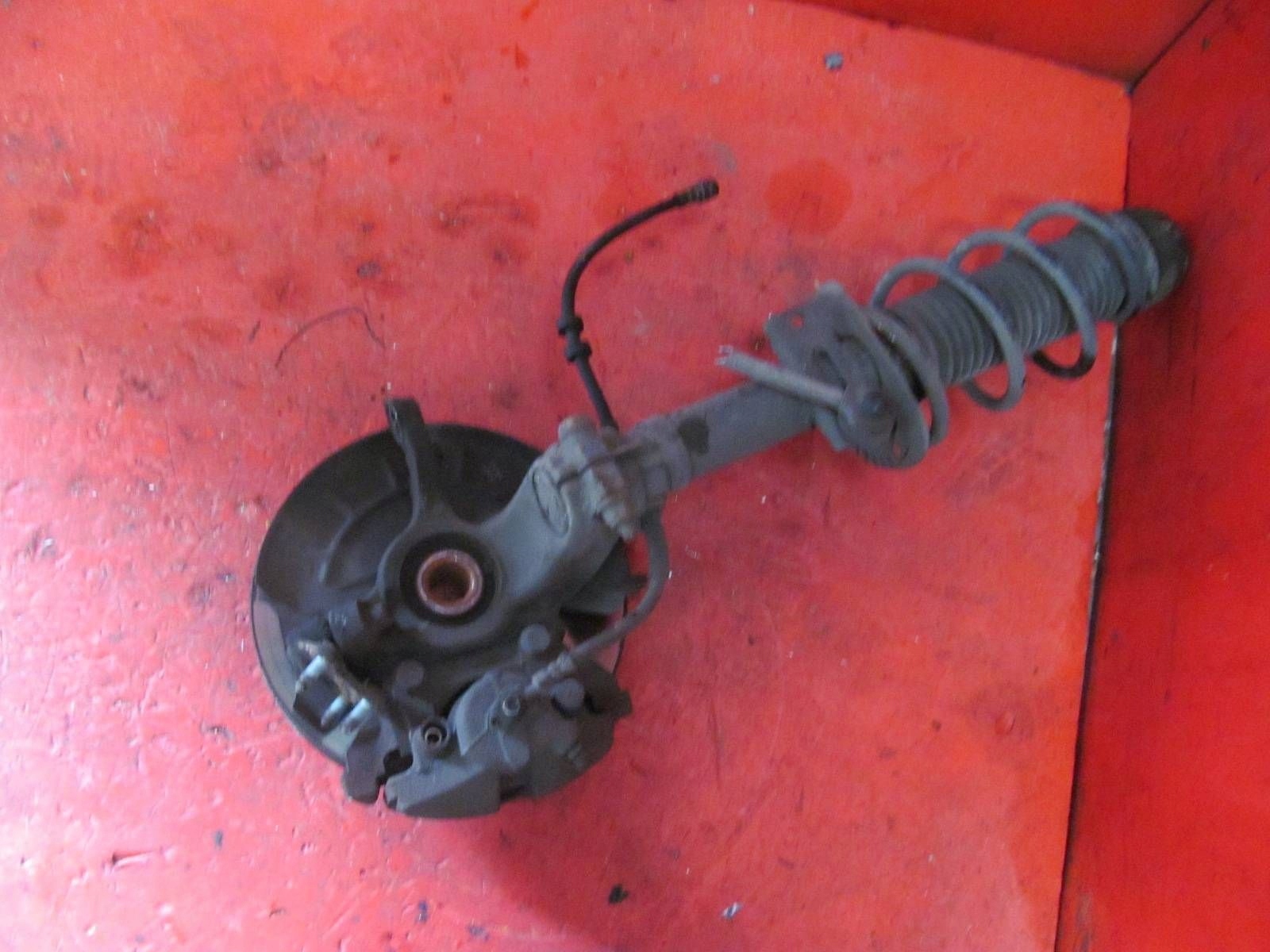 AUDI A1 S1 and 1 8X 8X1 1.4 TFSI CAVG swing shock absorber left front