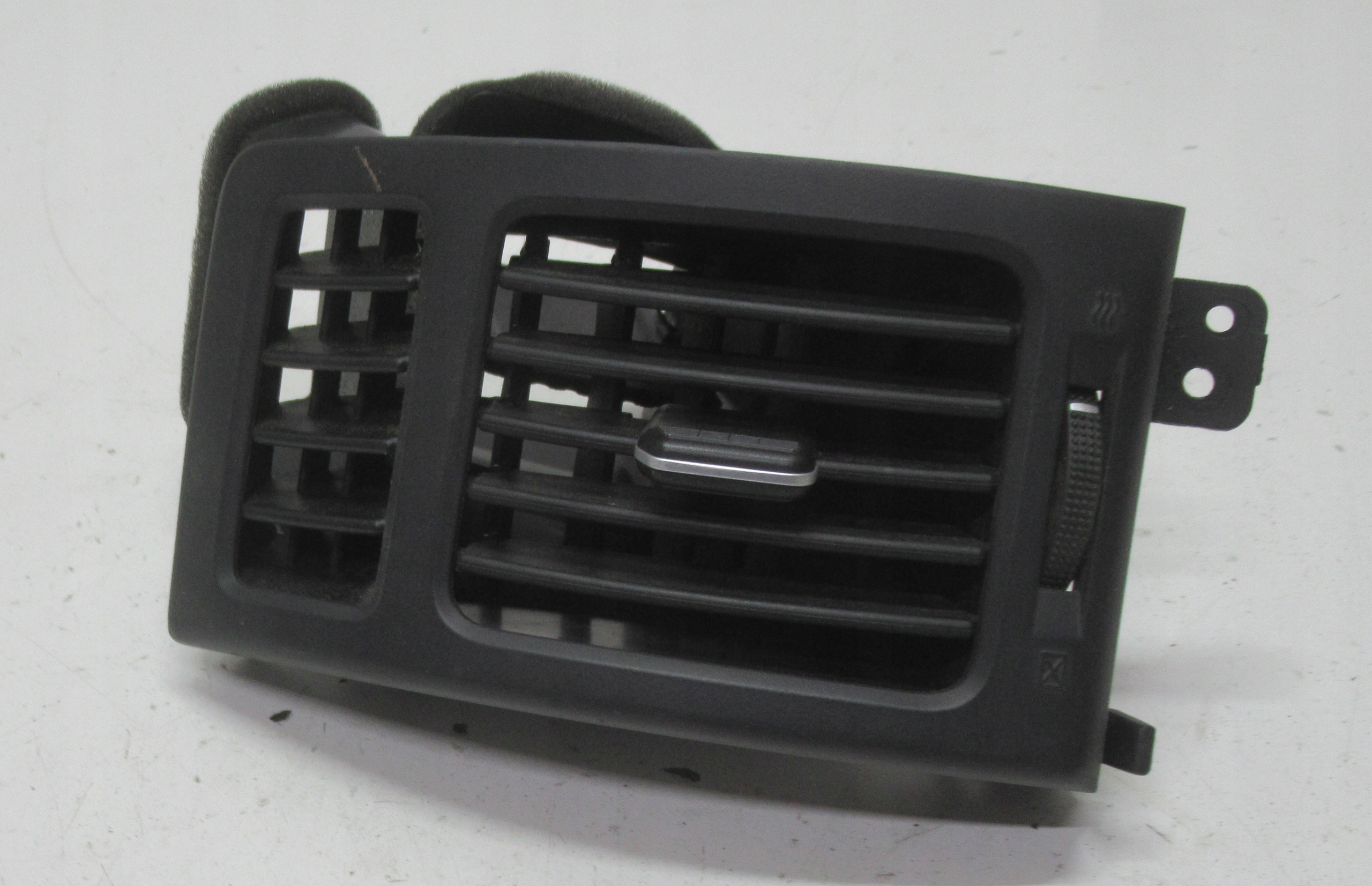 HYUNDAI IX55 10R grid air conditioning devices left
