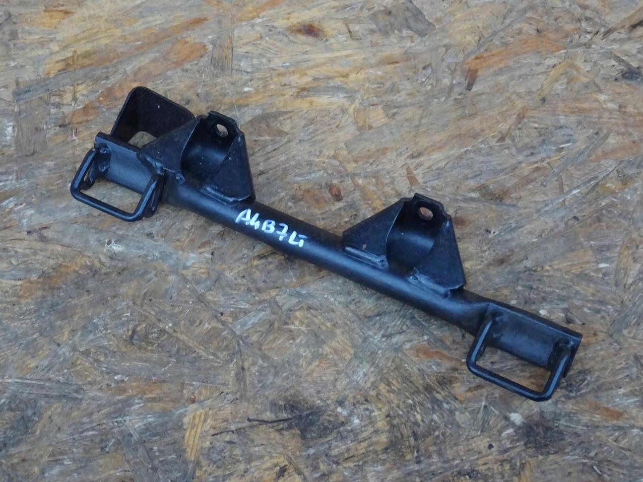 AUDI A4 B7 MOCOWANIE FOTELIKA ISOFIX LEWE TYLNE