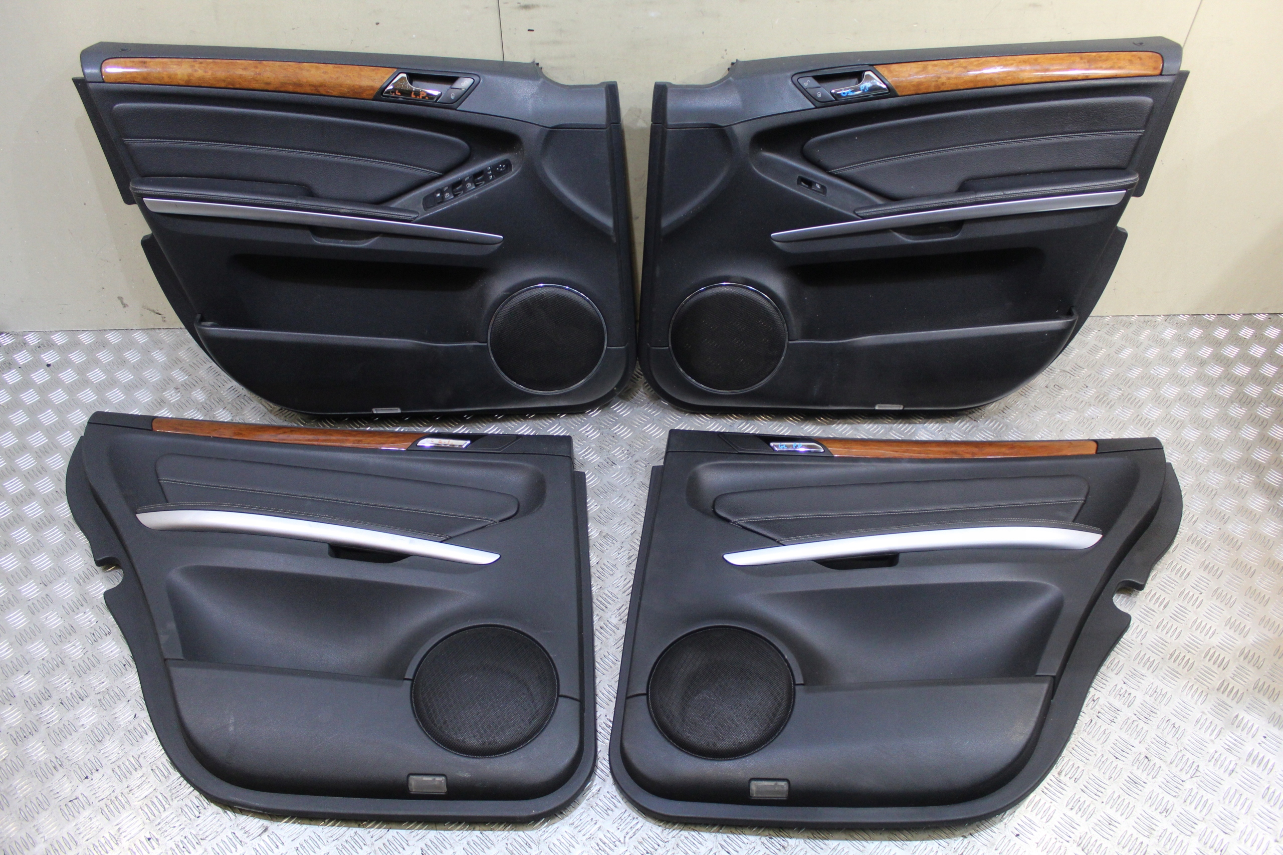 кресла Салон кожа GL W164