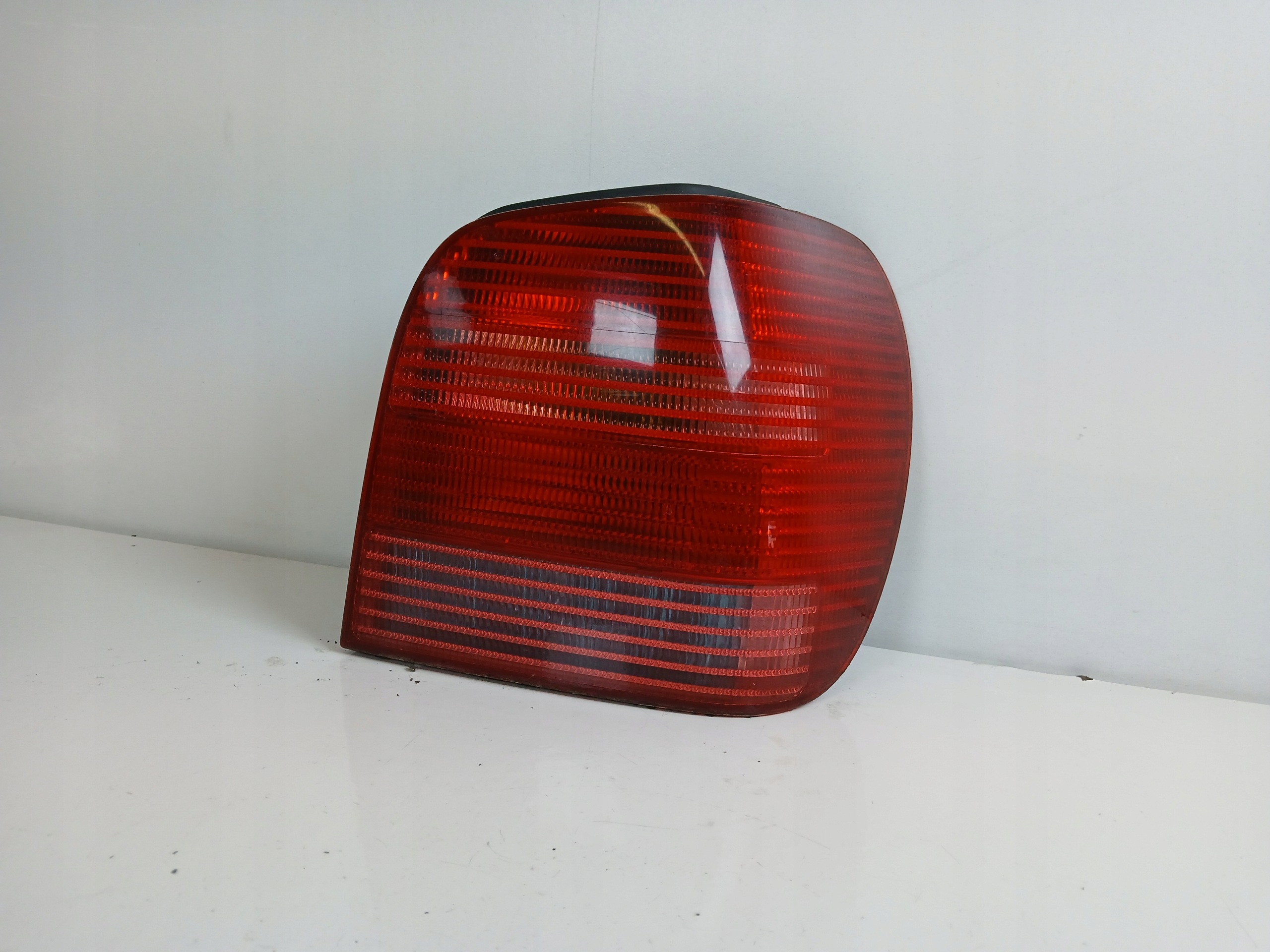 VW POLO III 6N light right rear part