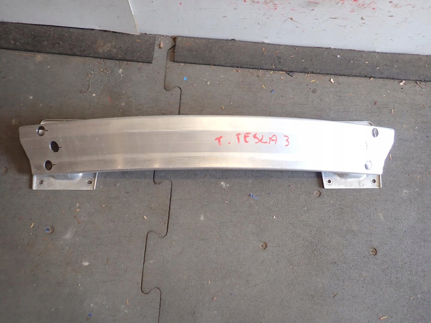 sider below bumper rear part TESLA 3 2017