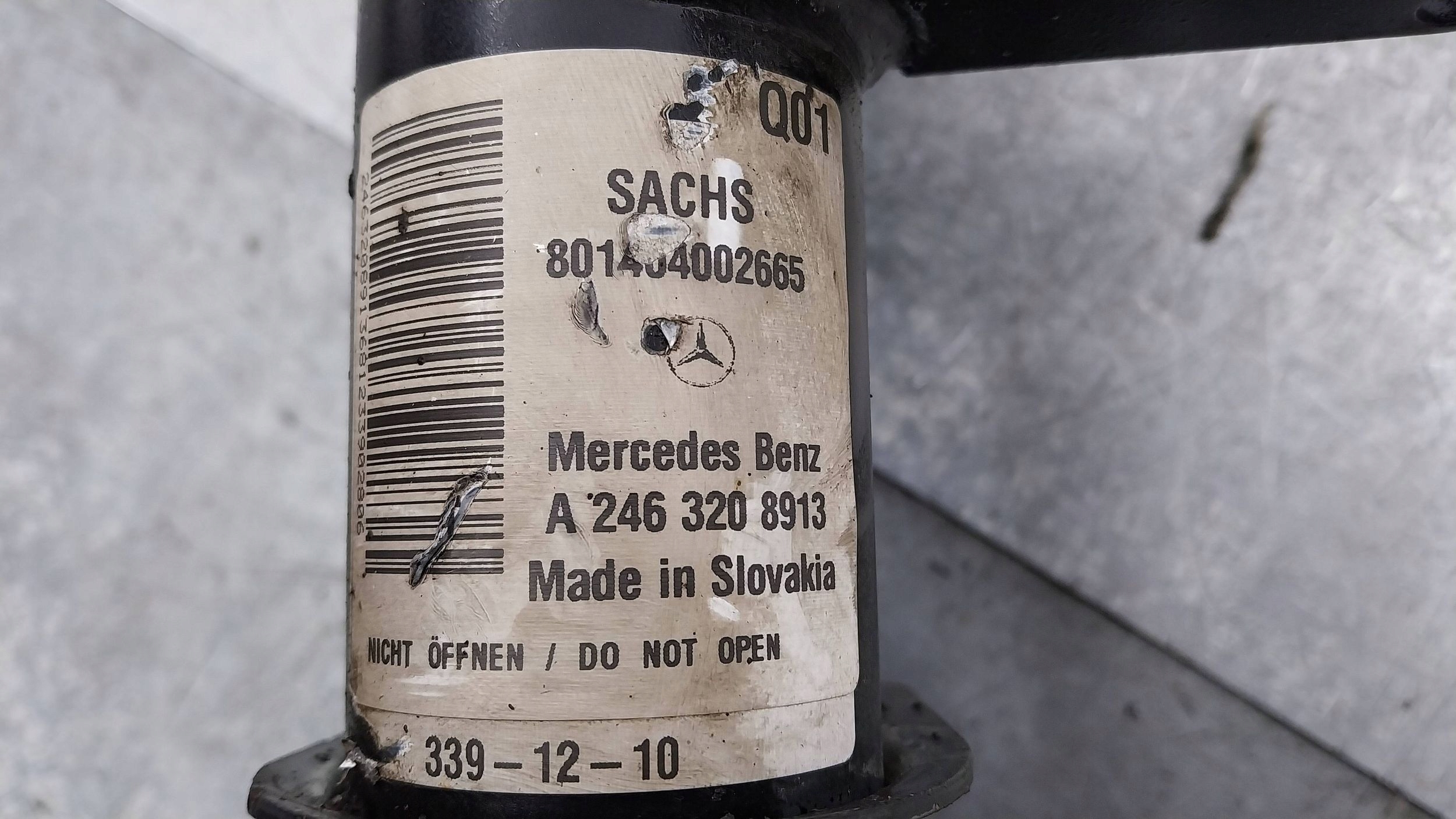 shock absorber left front A2463208913 MERCEDES W176 W246