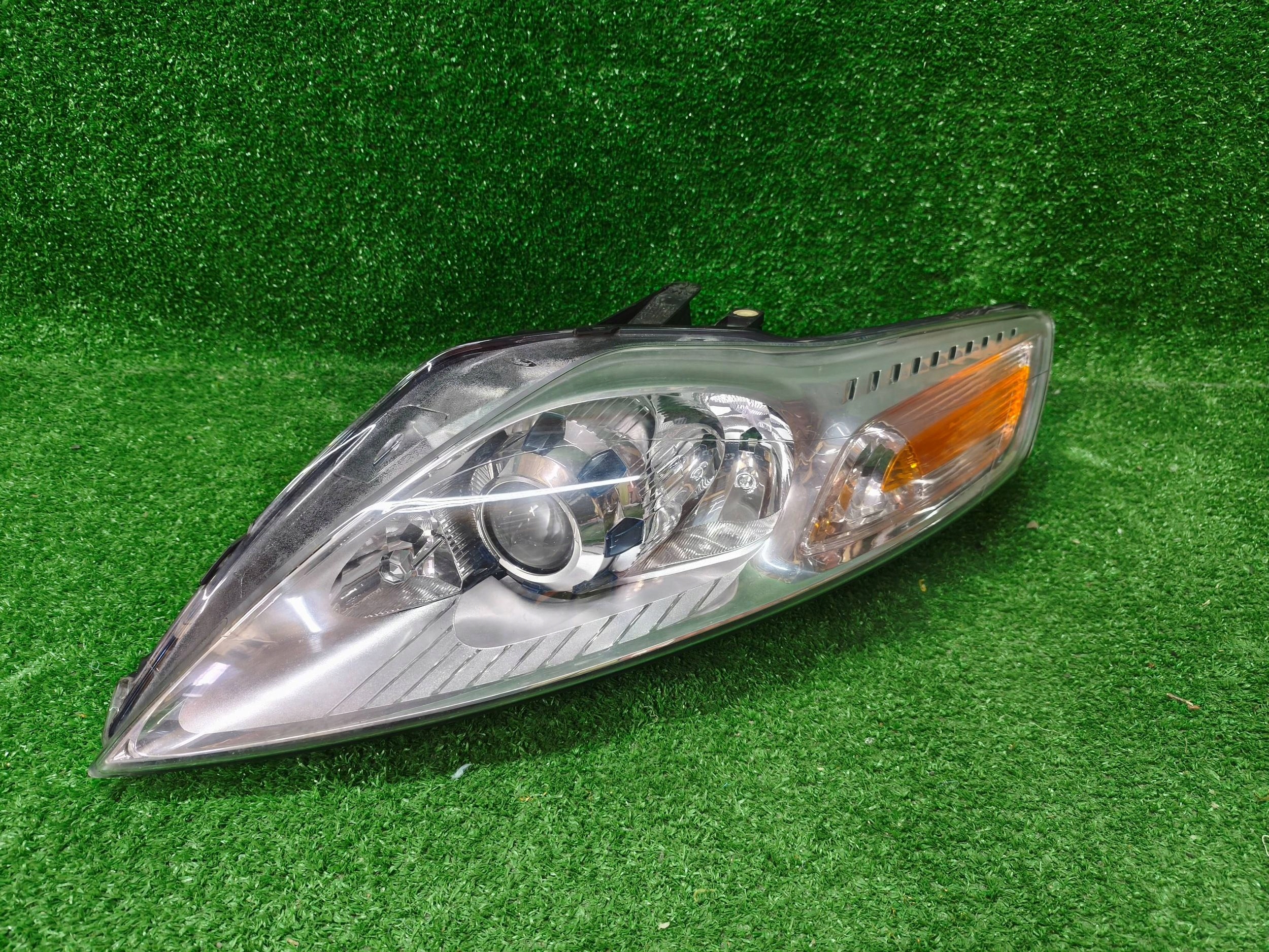 REFLEKTOR left front FORD MONDEO MK4 lens NR.1259