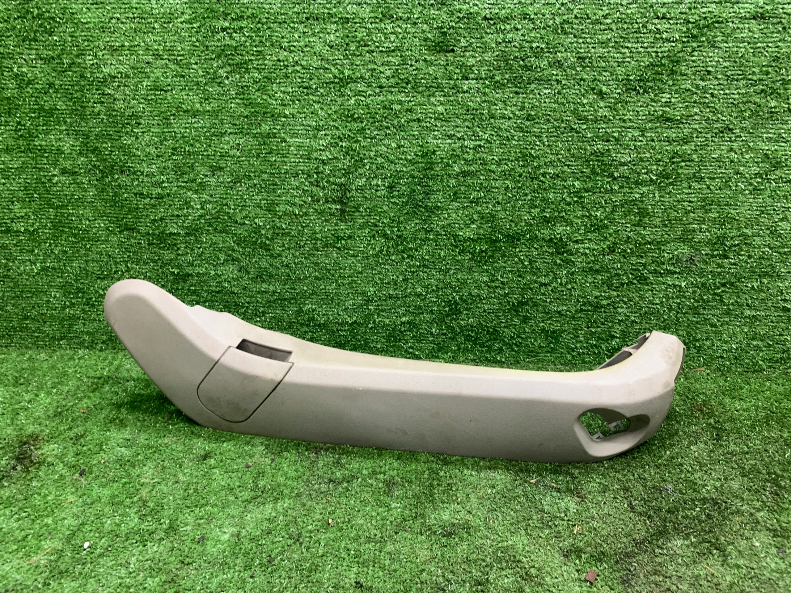 MERCEDES W211 A2119180230 PRAWA OSŁONA FOTELA NAJŁADKA PLASTIK