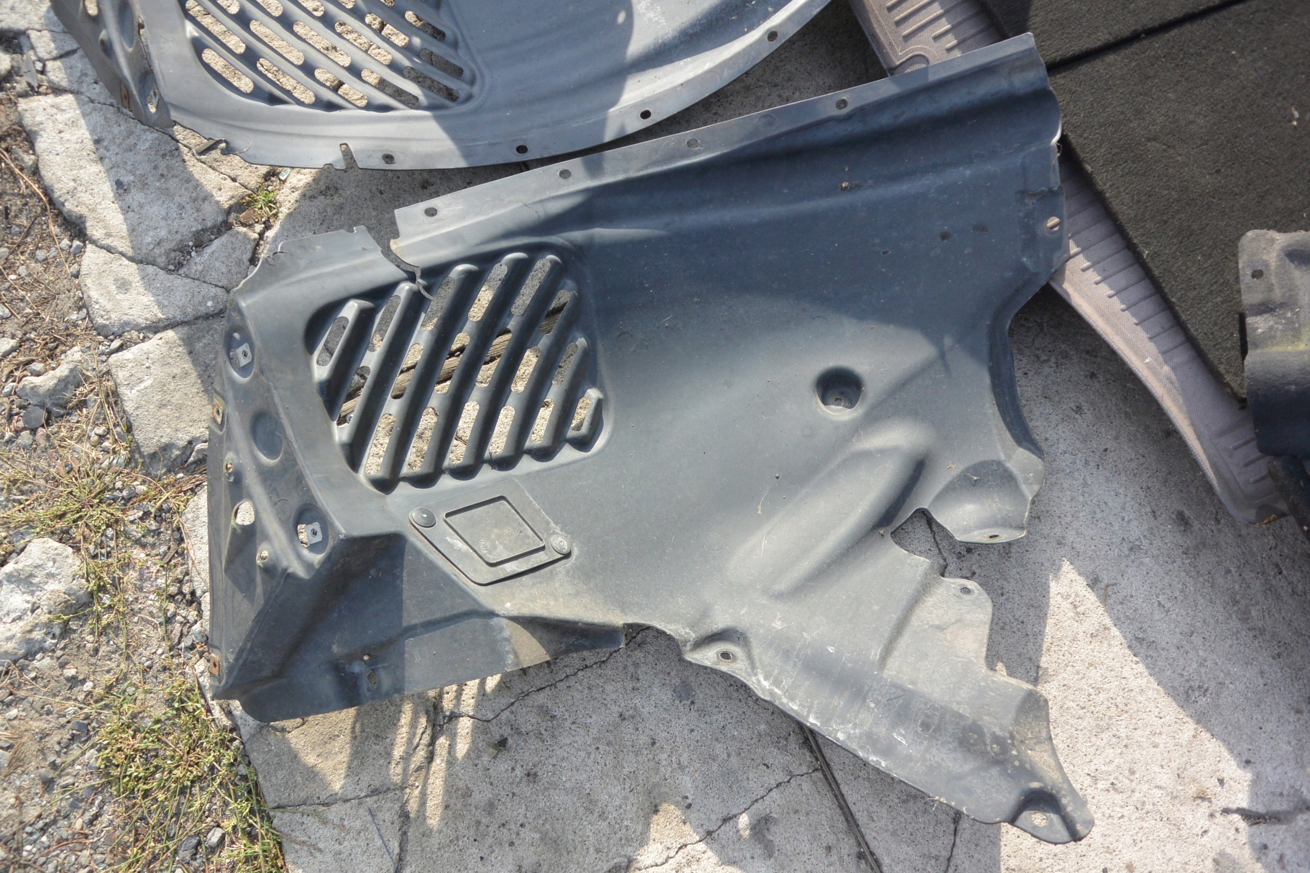 mudguard right left front BMW X3 F25 7213642 7213644 7213641
