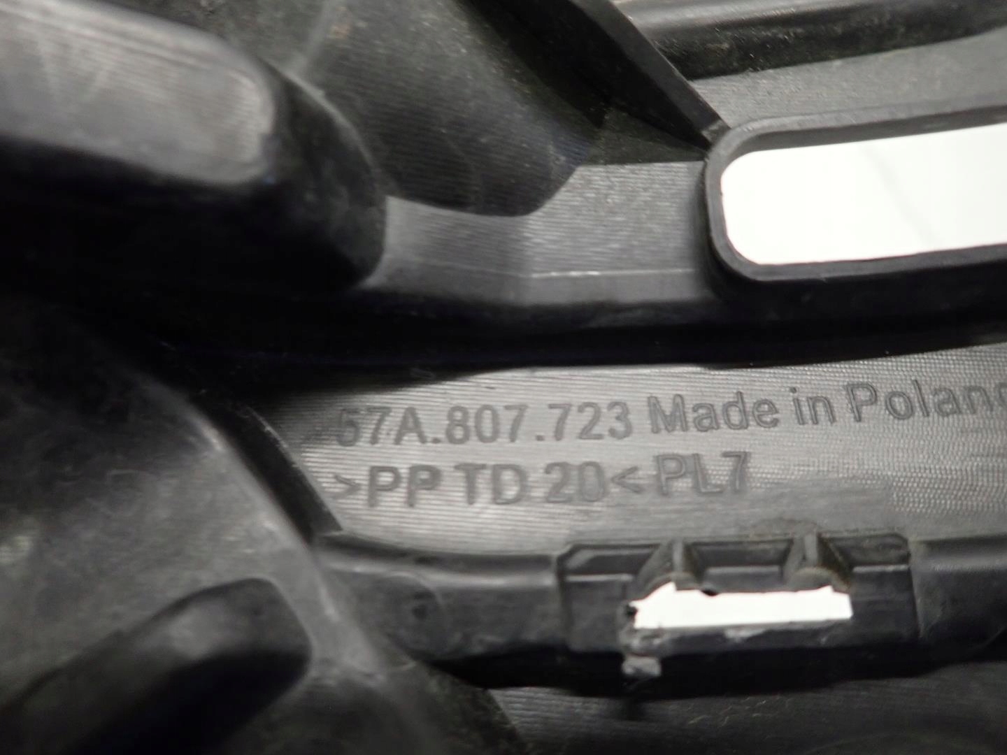 bumper bracket left front SKODA KAROQ 2018- 57A807723