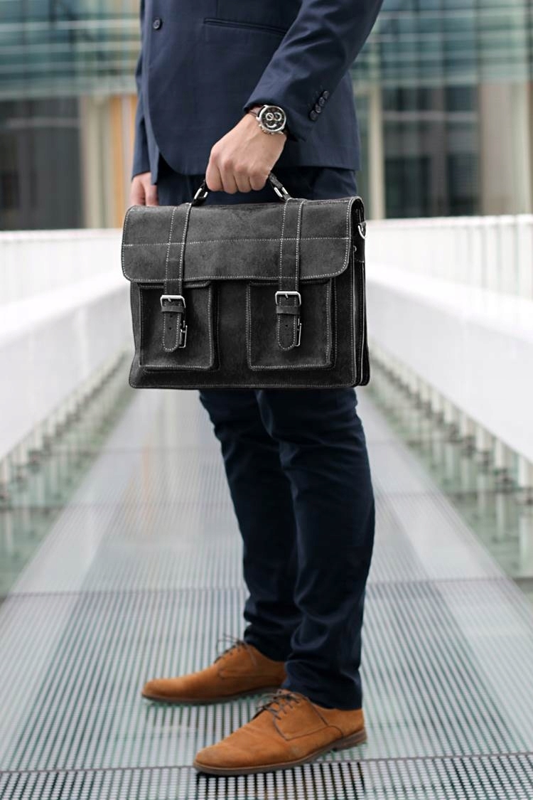 POLSKA SKÓRZANA TORBA LISTONOSZKA NA RAMIĘ SOLOME Długość paska 140 cm