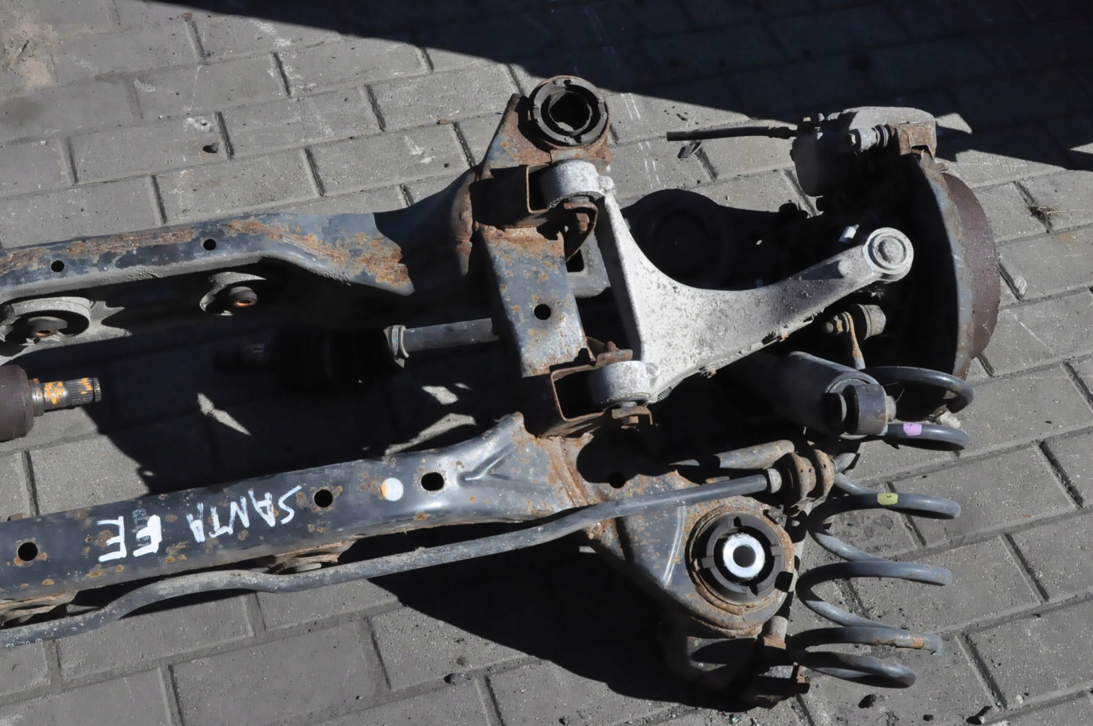 HYUNDAI SANTA FE II 2.7 V6 ZAWIESZENIE BELKA TYŁ Producent części Hyundai