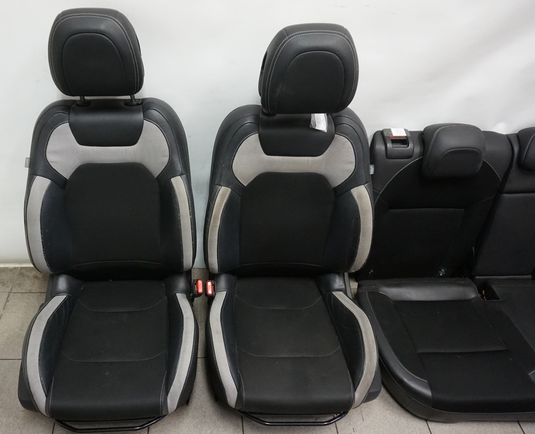 KOMPLET FOTELI KANAPA CITROEN DS4 EUROPA Producent części Citroen OE