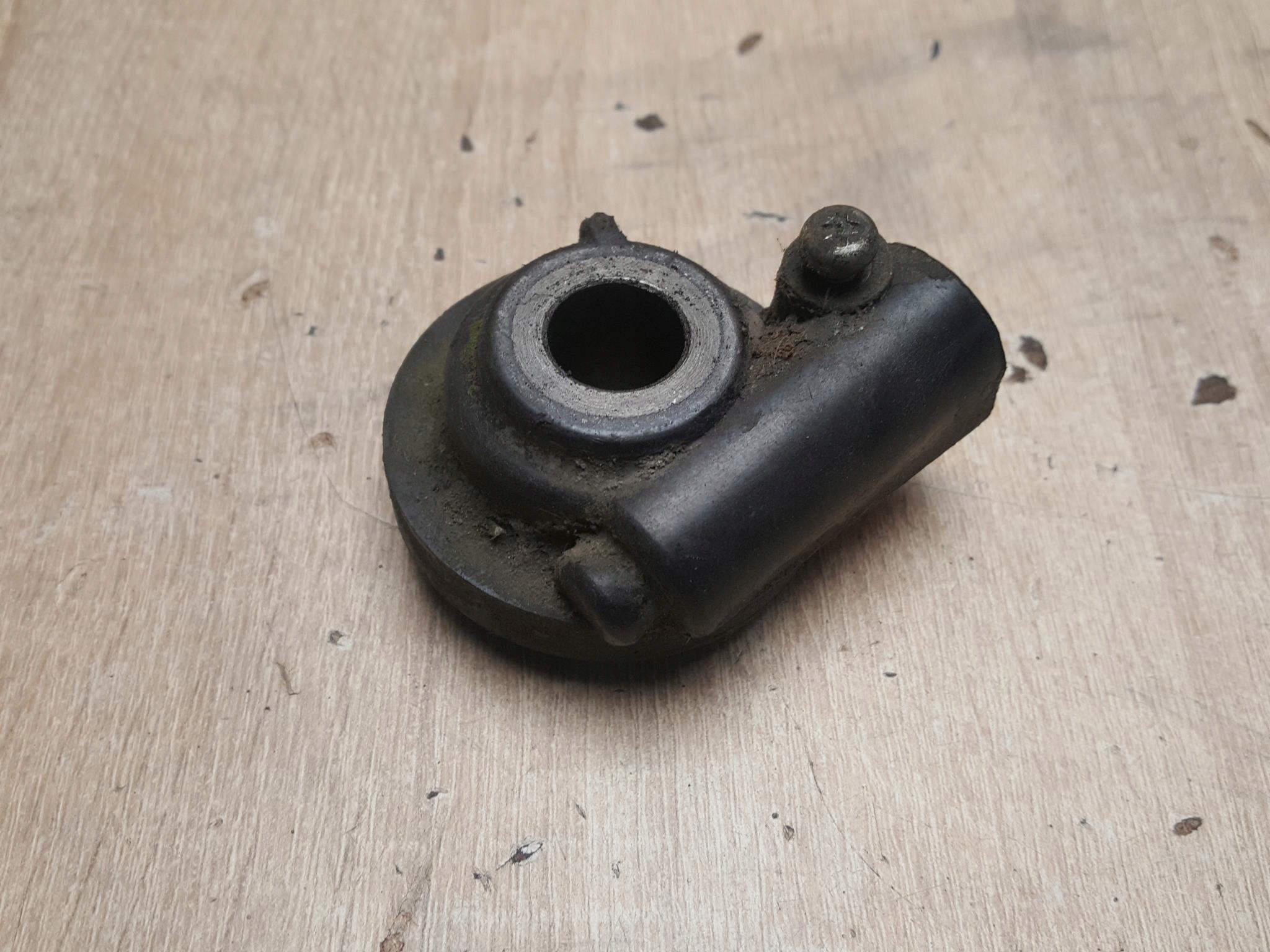 SUZUKI GS 500 ŚLIMAK PRĘDKOŚCIOMIERZA LICZNIKA Producent Suzuki OE