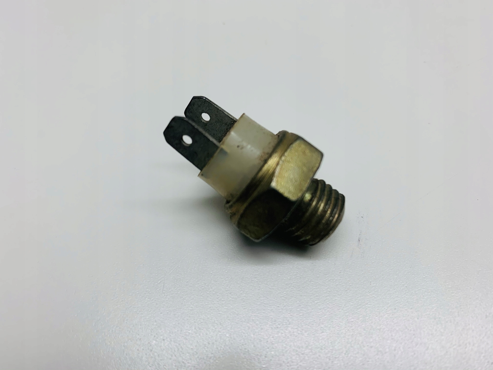 Czujnik Stopu KAMAZ NOWY świateł stop