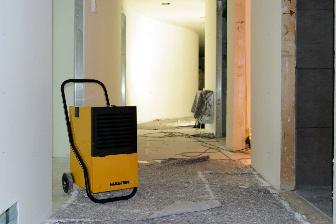 MASTER DH752P - OSUSZACZ POWIETRZA Maksymalna wielkość pomieszczenia 45 m²