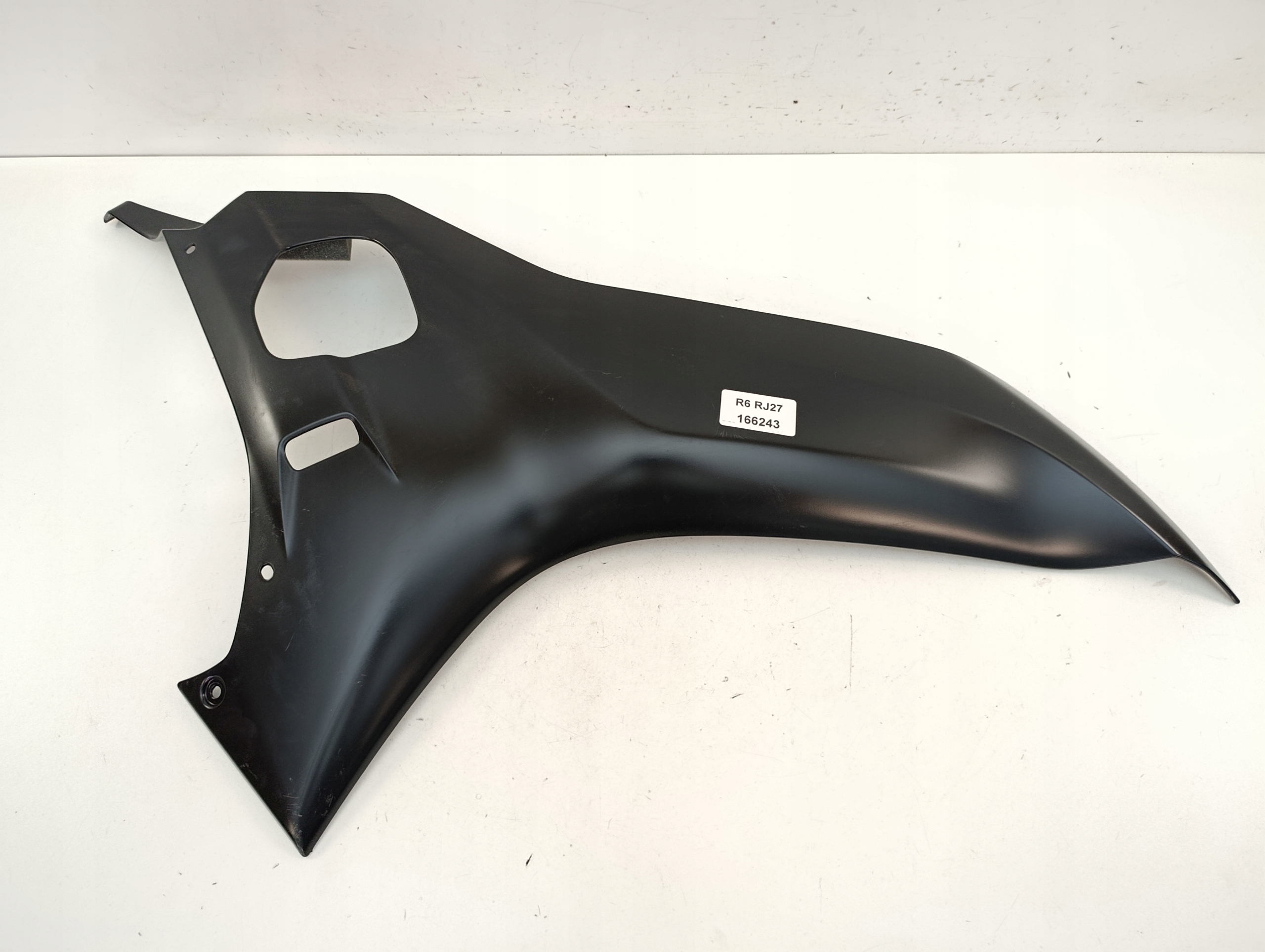 YAMAHA R6 RJ27 17-25 БІК КАРТА ЧАША ПРАВА 