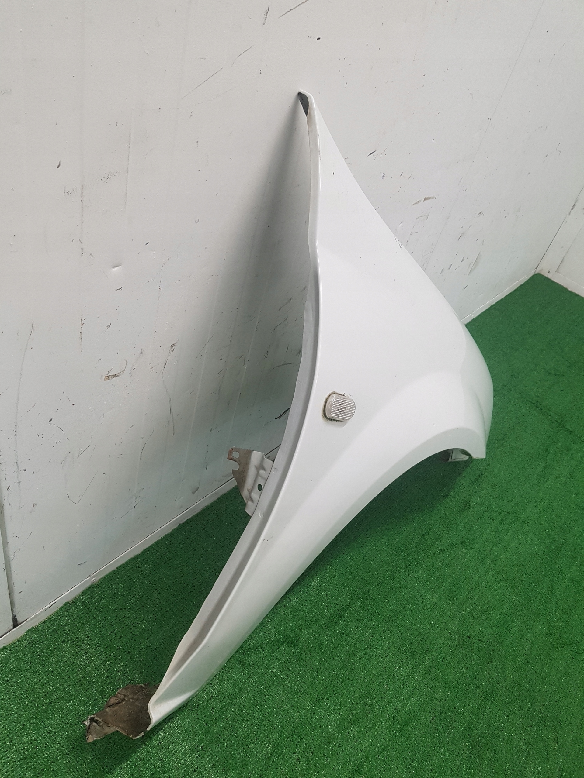 fender right front DACIA LOGAN DV369