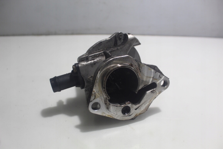 насос вакум renault CLIO III 1.5