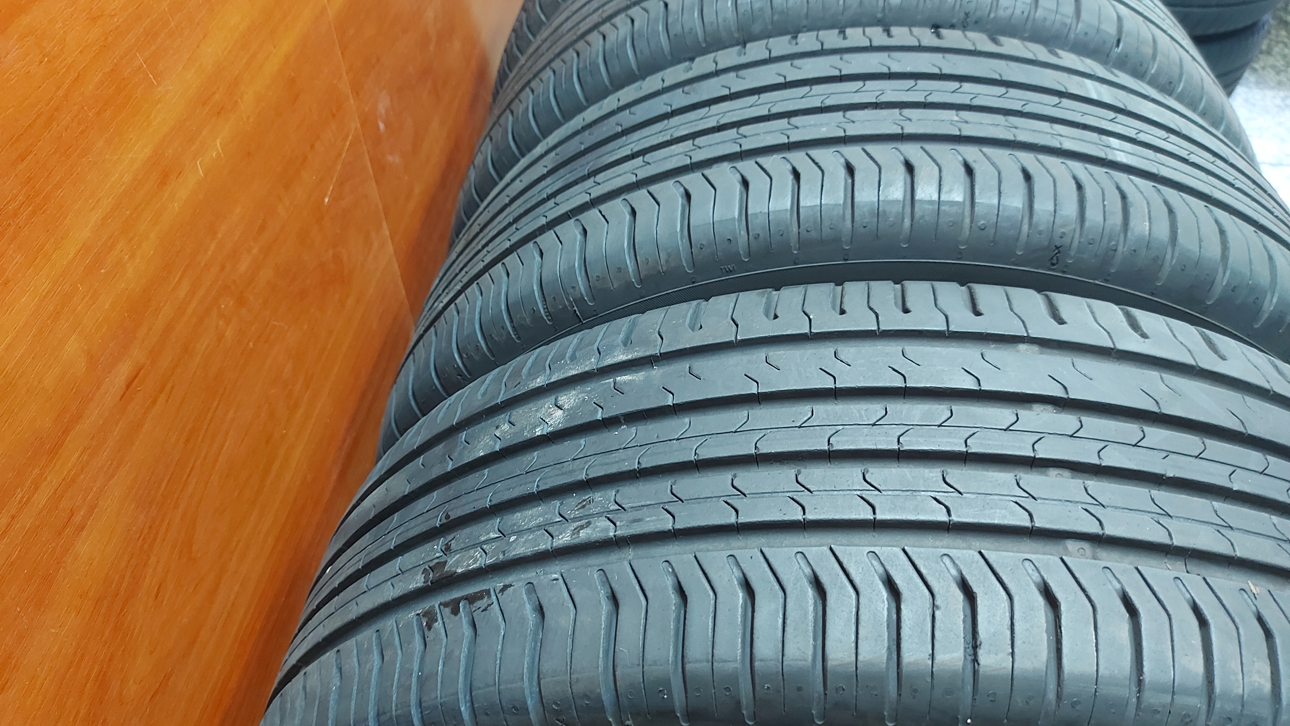 CONTINENTAL CONTIECOCONTACT 5 215/60R17 tyres summer 7mm