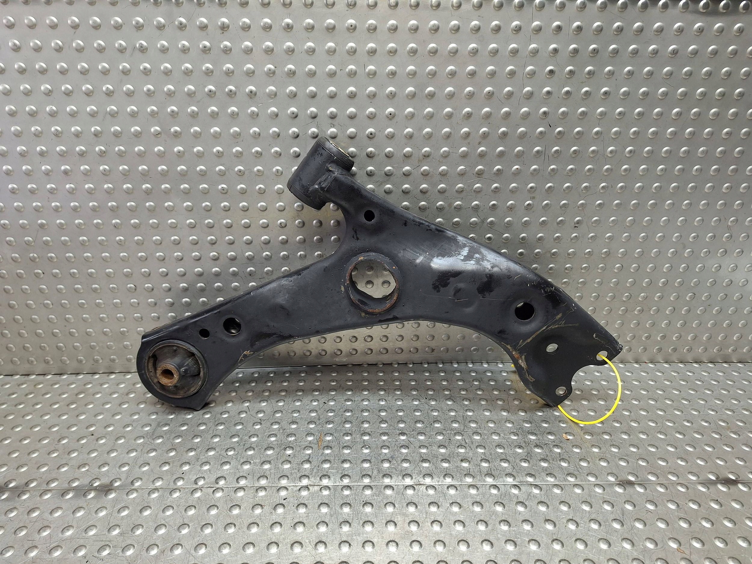 arm right front LEXUS UX 18