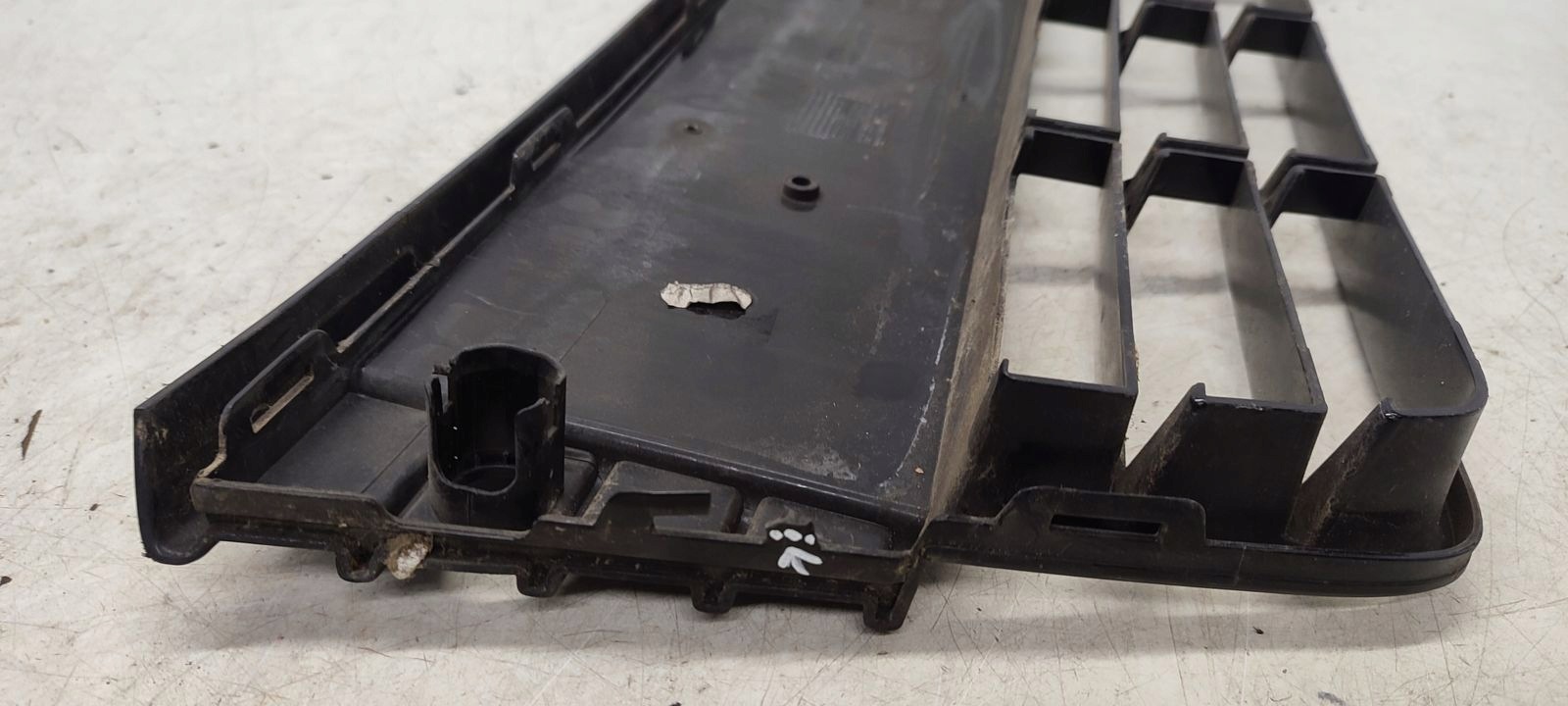 lüftungsgitter der stoßstange vorne mitte Ford Focus MK3