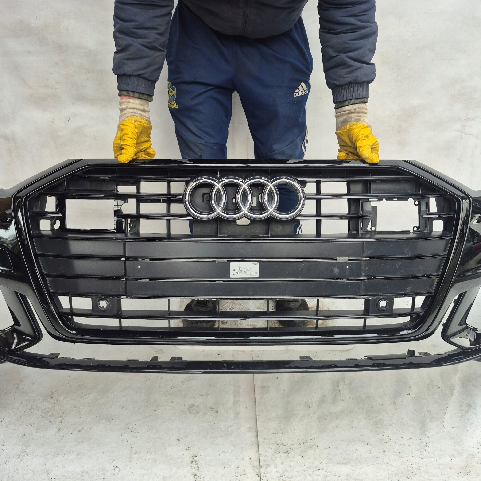 AUDI A6 C8 4K S LINE 18- bumper front front grill SPR PDC 4K0807221C
