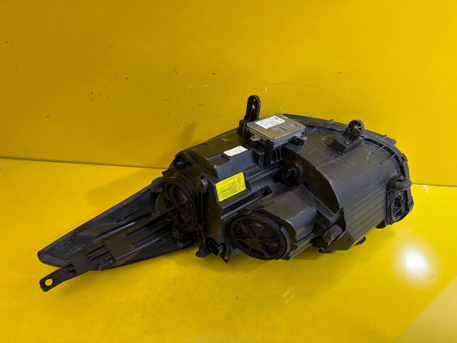 light right front Hyundai i40 Xenon Led 92102-3Z330