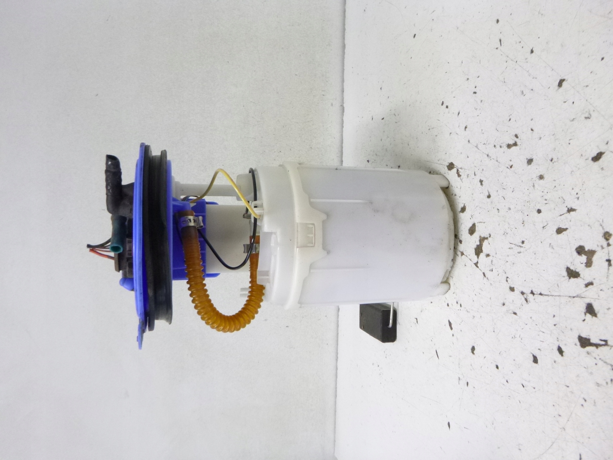 feed pump Volkswagen Golf IV 1.6 BLF 2006r. 1K0919051AE